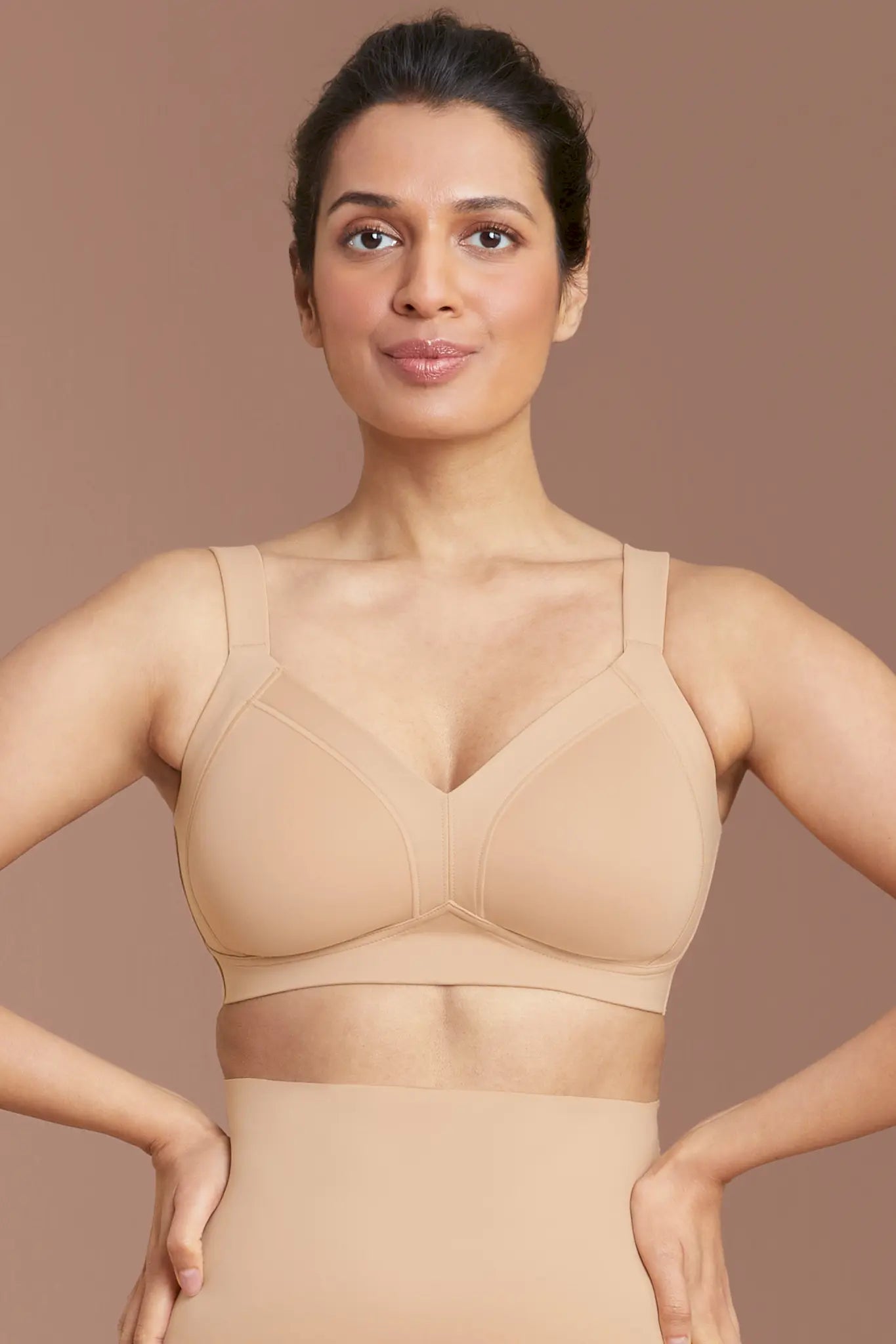 Komfort BH aus der Shapewear-Serie BEAUTY SHAPER von der Marke Anita, Farbe: deep sand, Vorderansicht