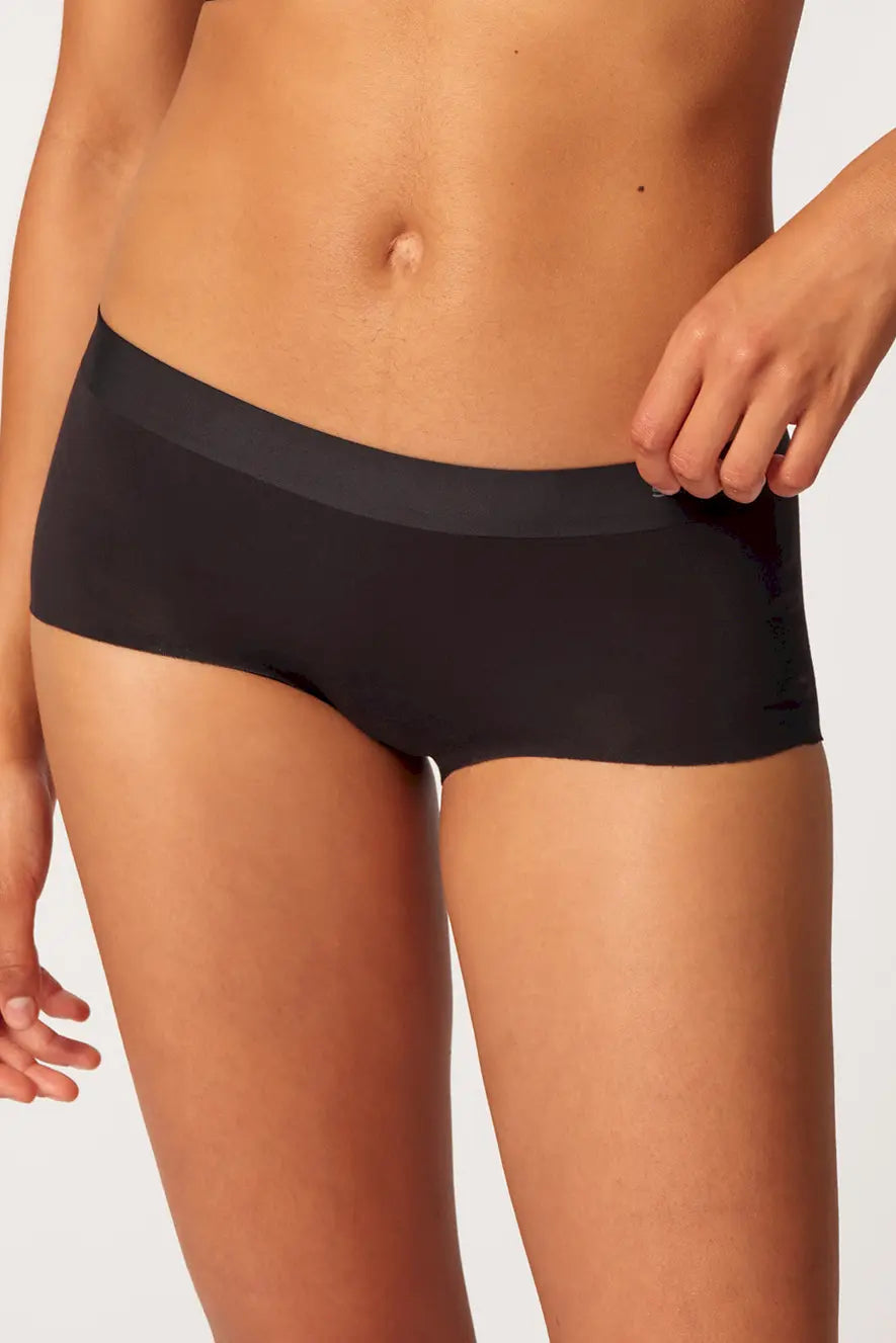 Panty aus der Wohlfühlwäsche-Serie SMARTOUCH von der Marke Skiny, Farbe: black, Vorderansicht