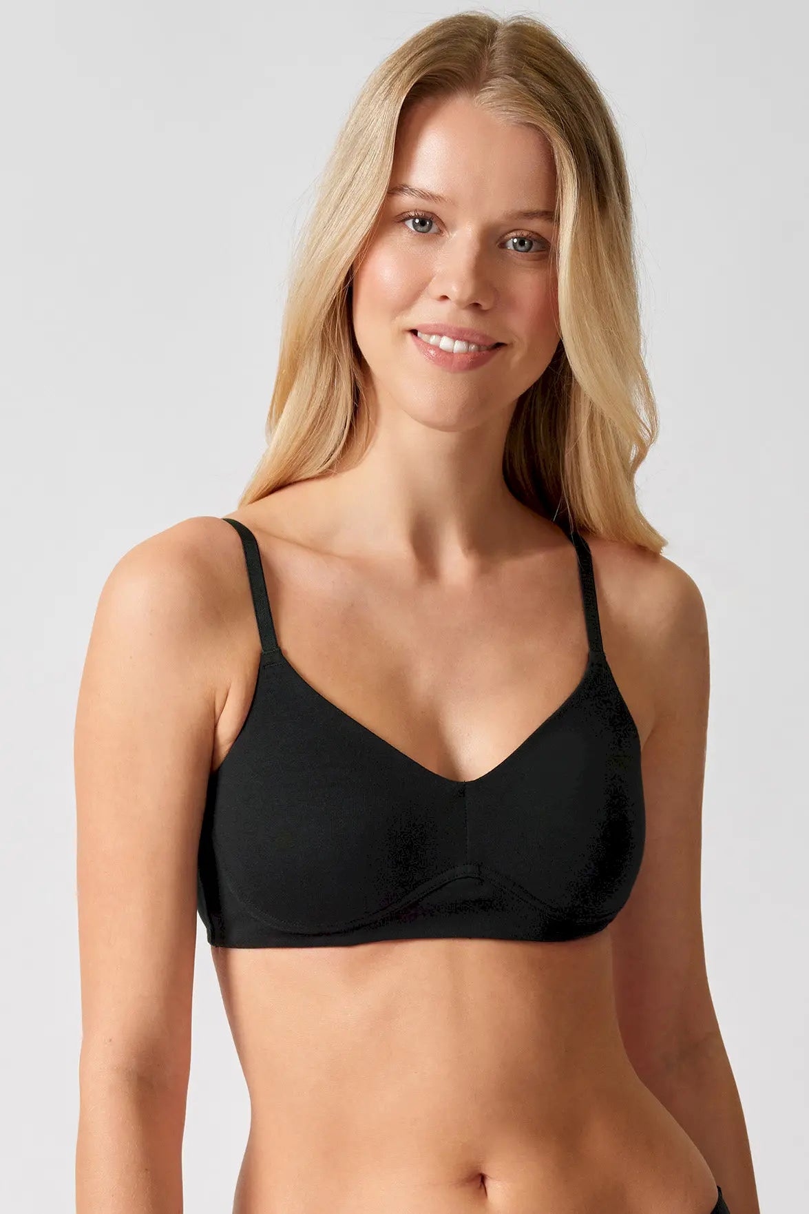 Soft-BH aus der Alltagswäsche-Serie ADVANTAGE COTTON STRETCH von der Marke Skiny, Farbe: black, Vorderansicht
