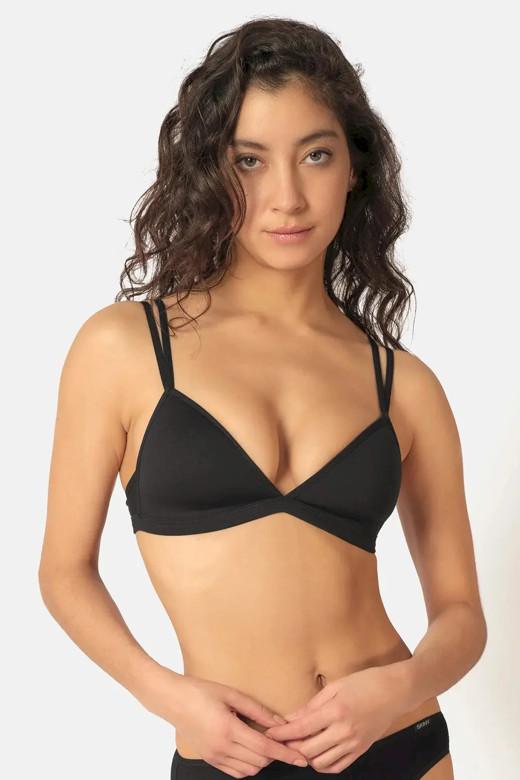 Triangel-BH aus der Damenunterwäsche-Serie COTTON ESSENTIALS von der Marke Skiny, Farbe: black, Vorderansicht