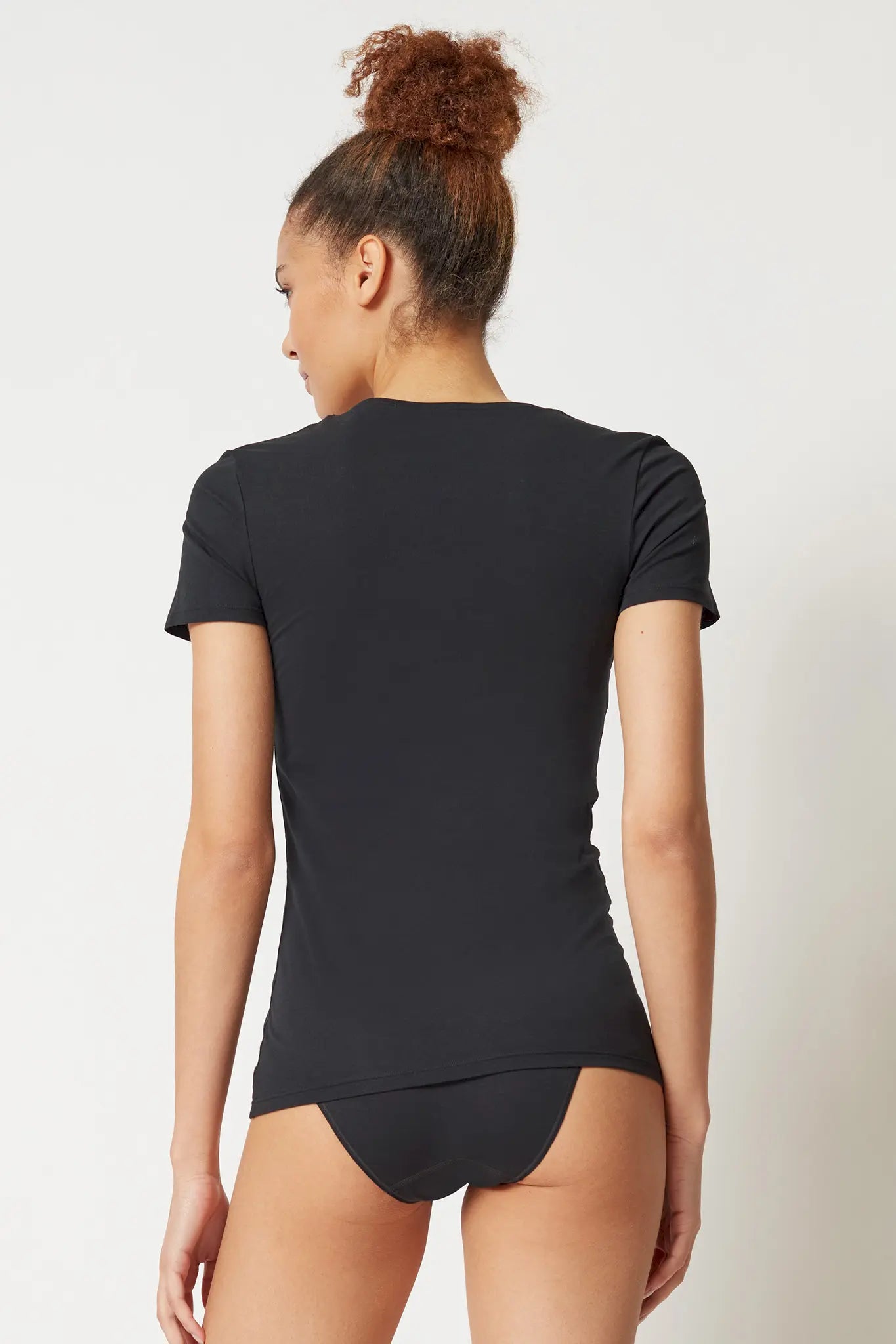T-Shirt aus der Damenunterwäsche-Serie COTTON ESSENTIALS von der Marke Skiny, Farbe: black, Rückansicht