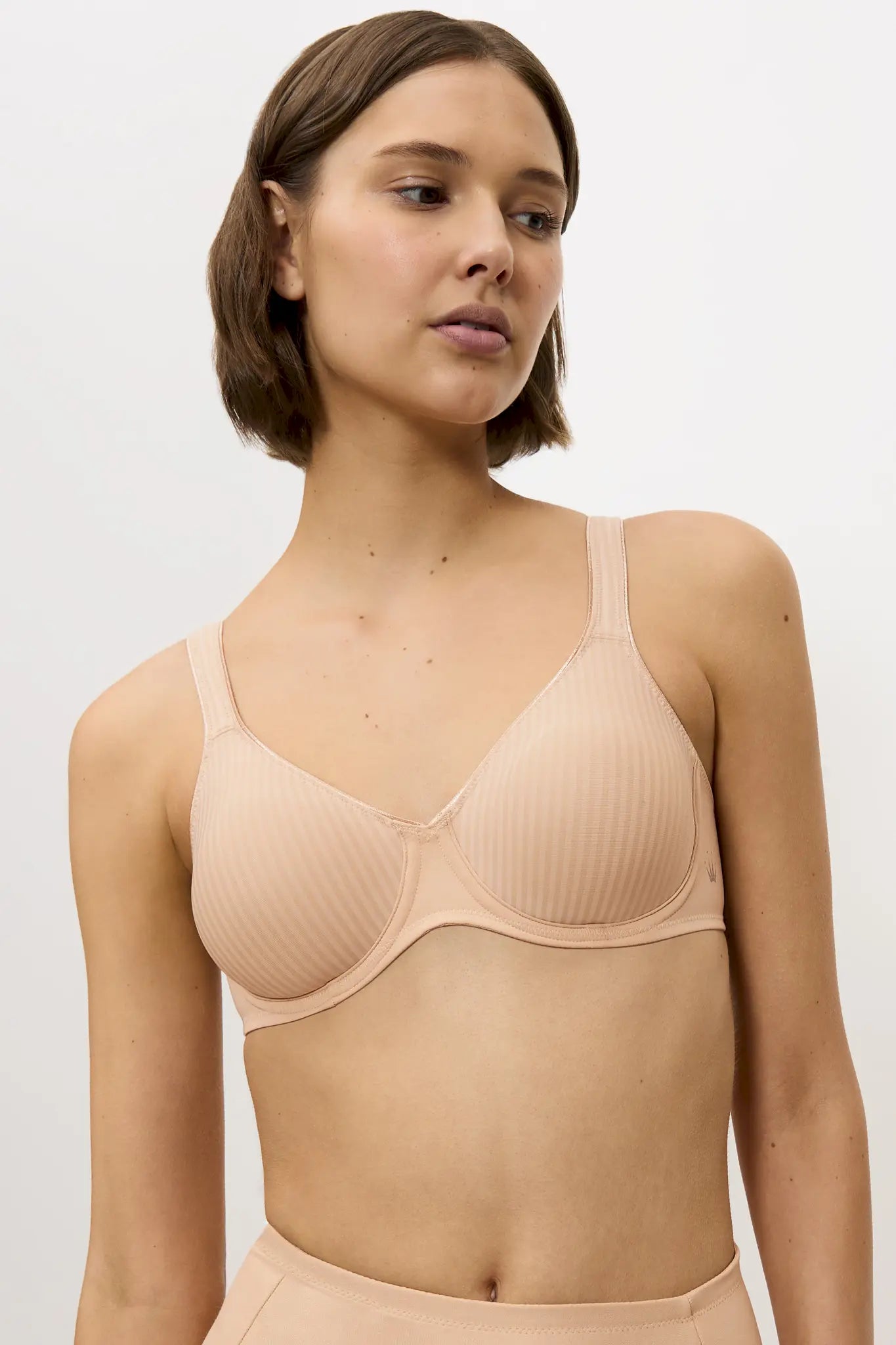 Bügel BH aus der Damenunterwäsche-Serie MODERN SOFT & COTTON von der Marke Triumph, Farbe: neutral beige, Vorderansicht