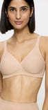 BH ohne Bügel aus der Damenunterwäsche-Serie MODERN SOFT & COTTON von der Marke Triumph, Farbe: neutral beige, Vorderansicht