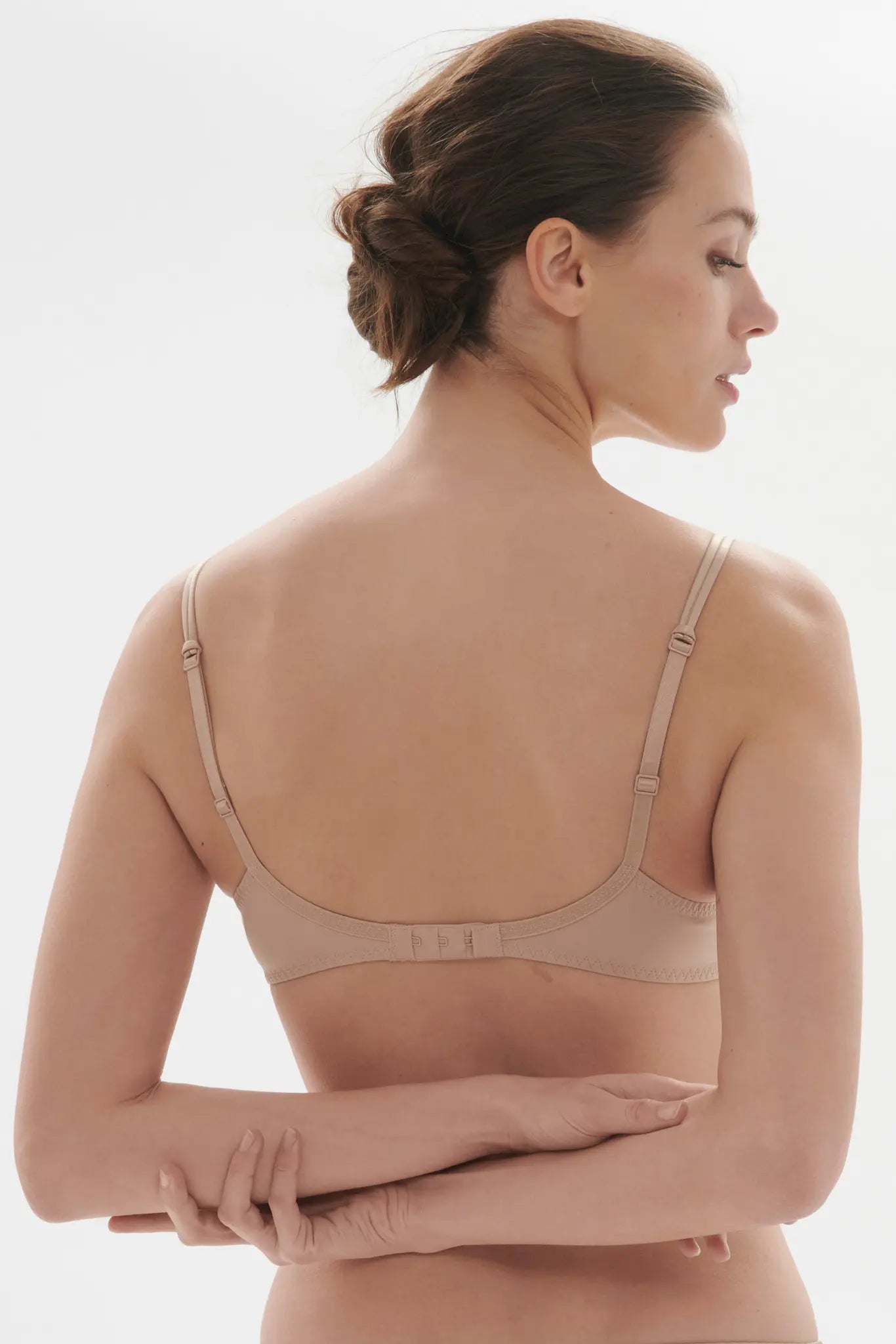 Contour BH mit Spacerschale aus der Dessous-Serie DÉLICE von der Marke Simone Perele, Farbe: haut, Rückansicht