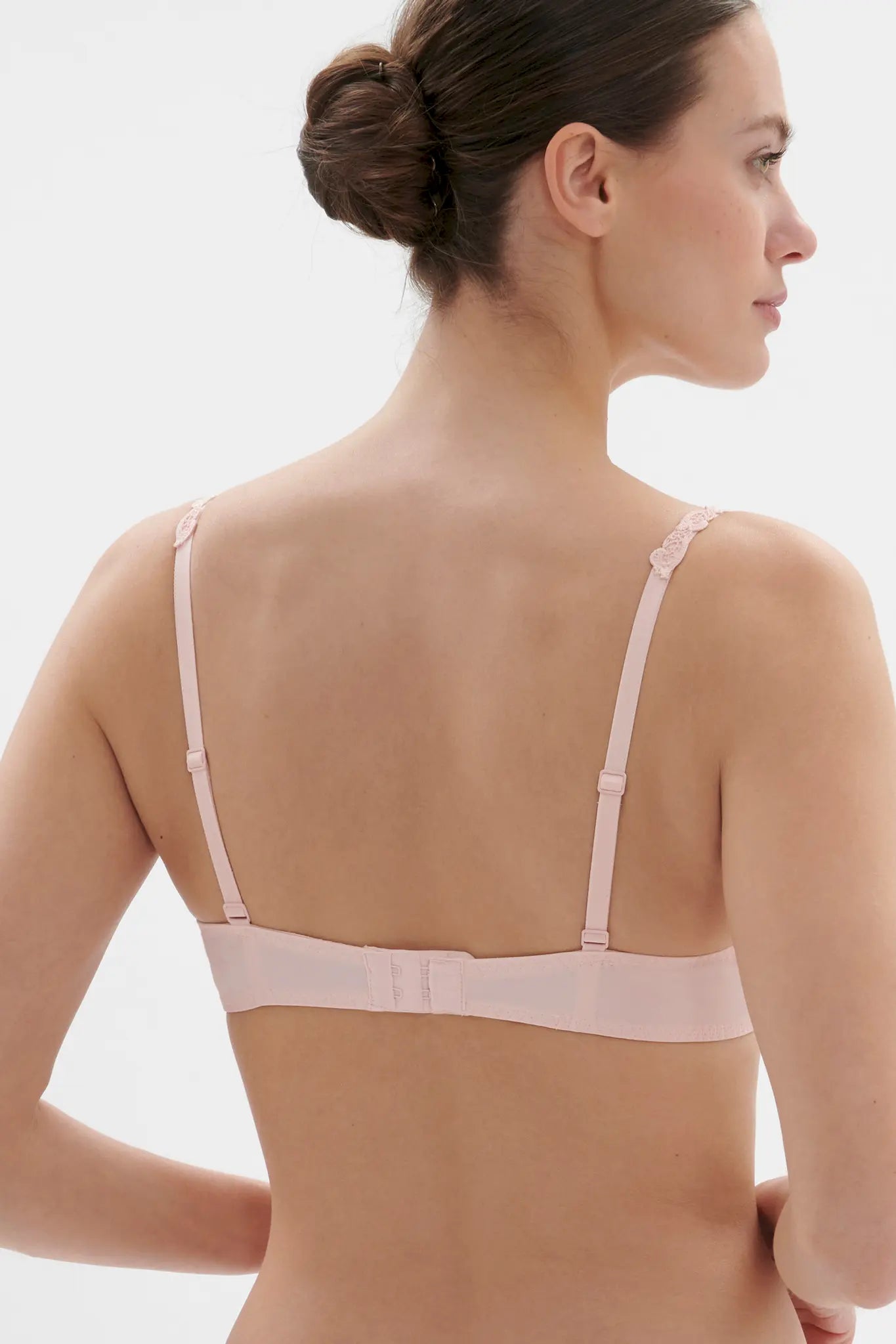 Halbschalen BH aus der Dessous-Serie SAGA von der Marke Simone Perele, Farbe: pink nude, Rückansicht
