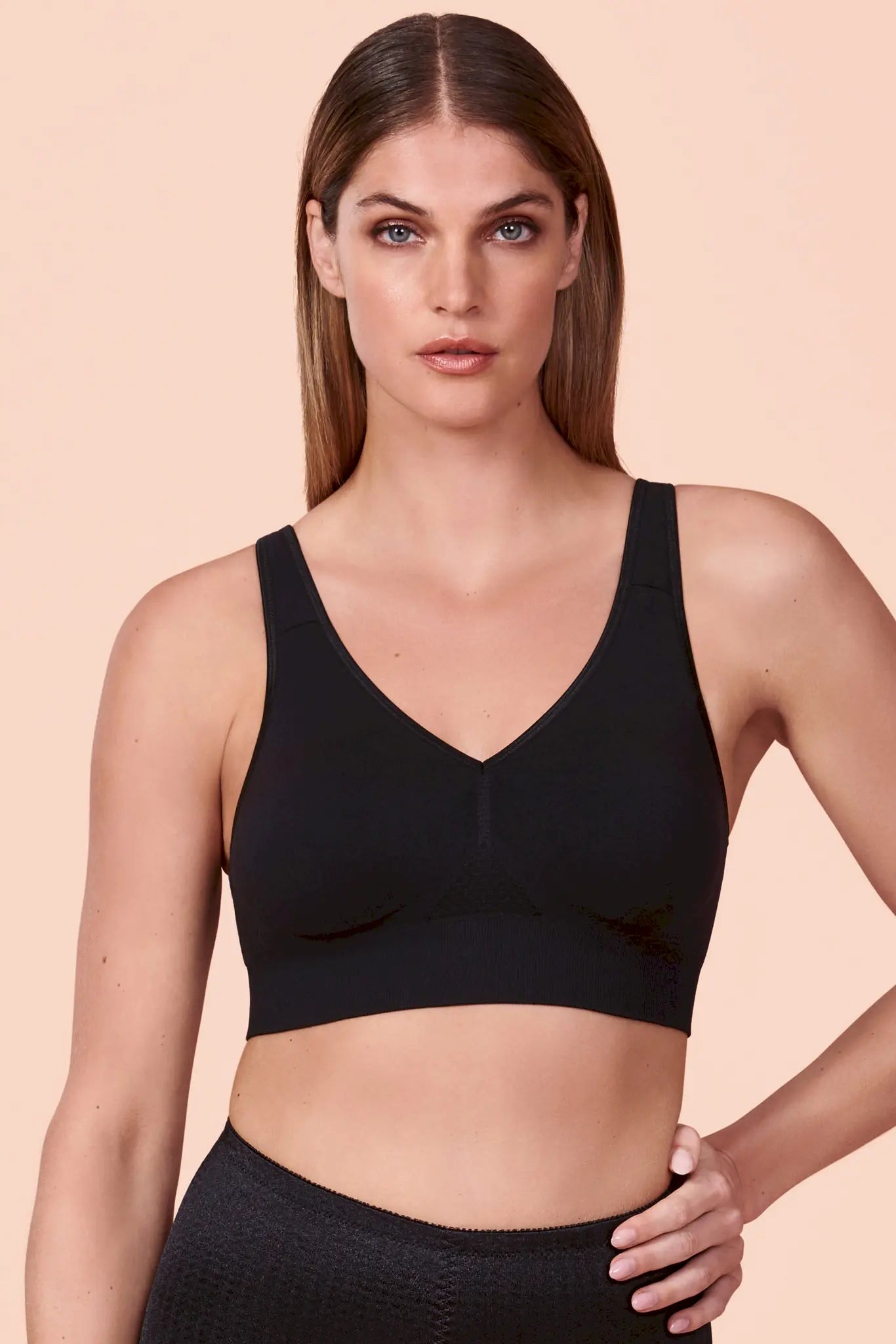 Erstversorgungs-Bustier aus der Prothesenunterwäsche-Serie LOTTA von der Marke Anita, Farbe: schwarz, Vorderansicht