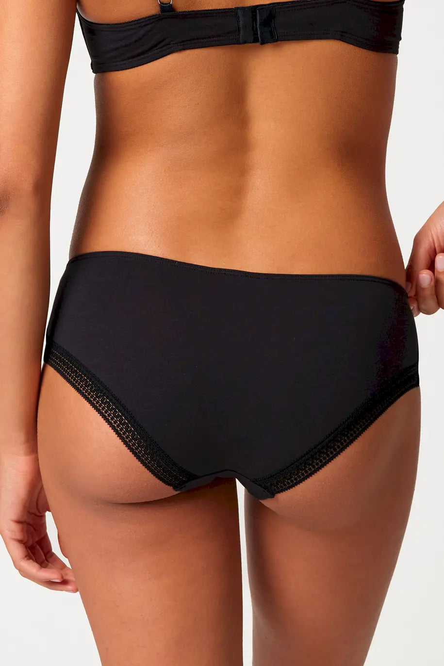 Panty aus der Frauenunterwäsche-Serie NATURAL BEAUTY von der Marke Skiny, Farbe: black, Rückansicht