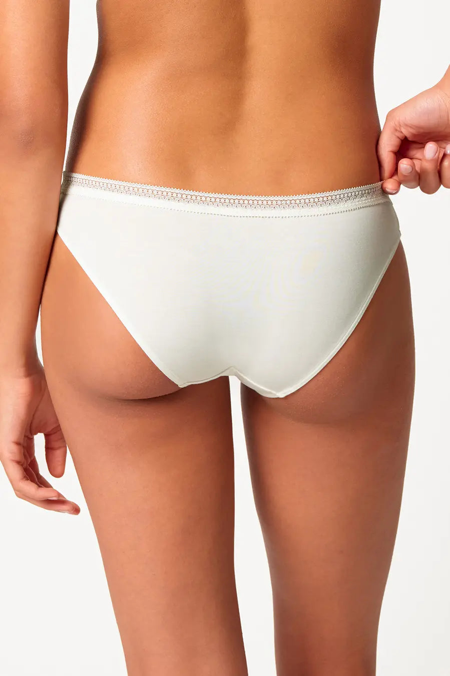 Rio Slip aus der Frauenunterwäsche-Serie NATURAL BEAUTY von der Marke Skiny, Farbe: ivory, Rückansicht