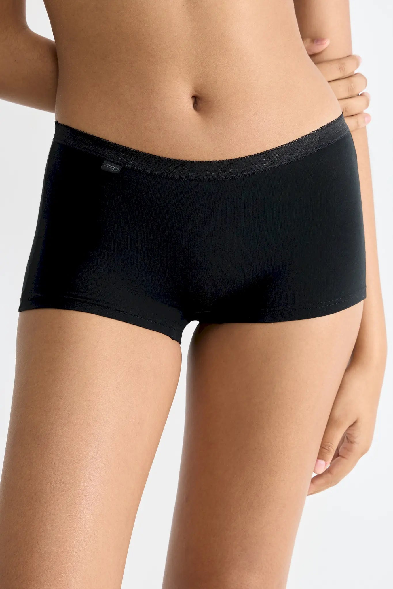 Short aus der Frauenunterwäsche-Serie BASIC+ von der Marke Sloggi, Farbe: black, Vorderansicht