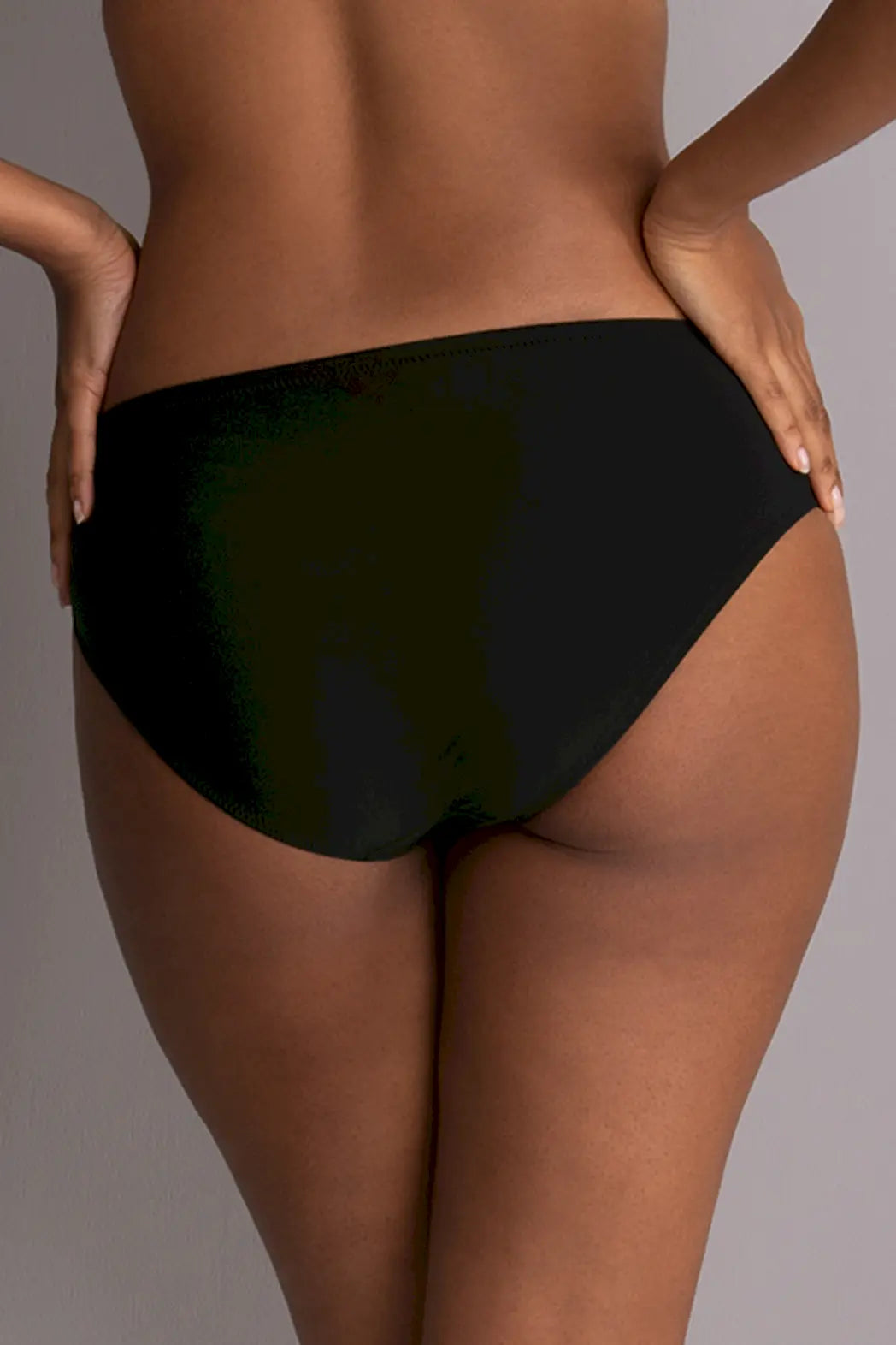 Bikini Slip aus der Bademode-Serie COMFORT von der Marke Rosa Faia, Farbe: schwarz, Rückansicht