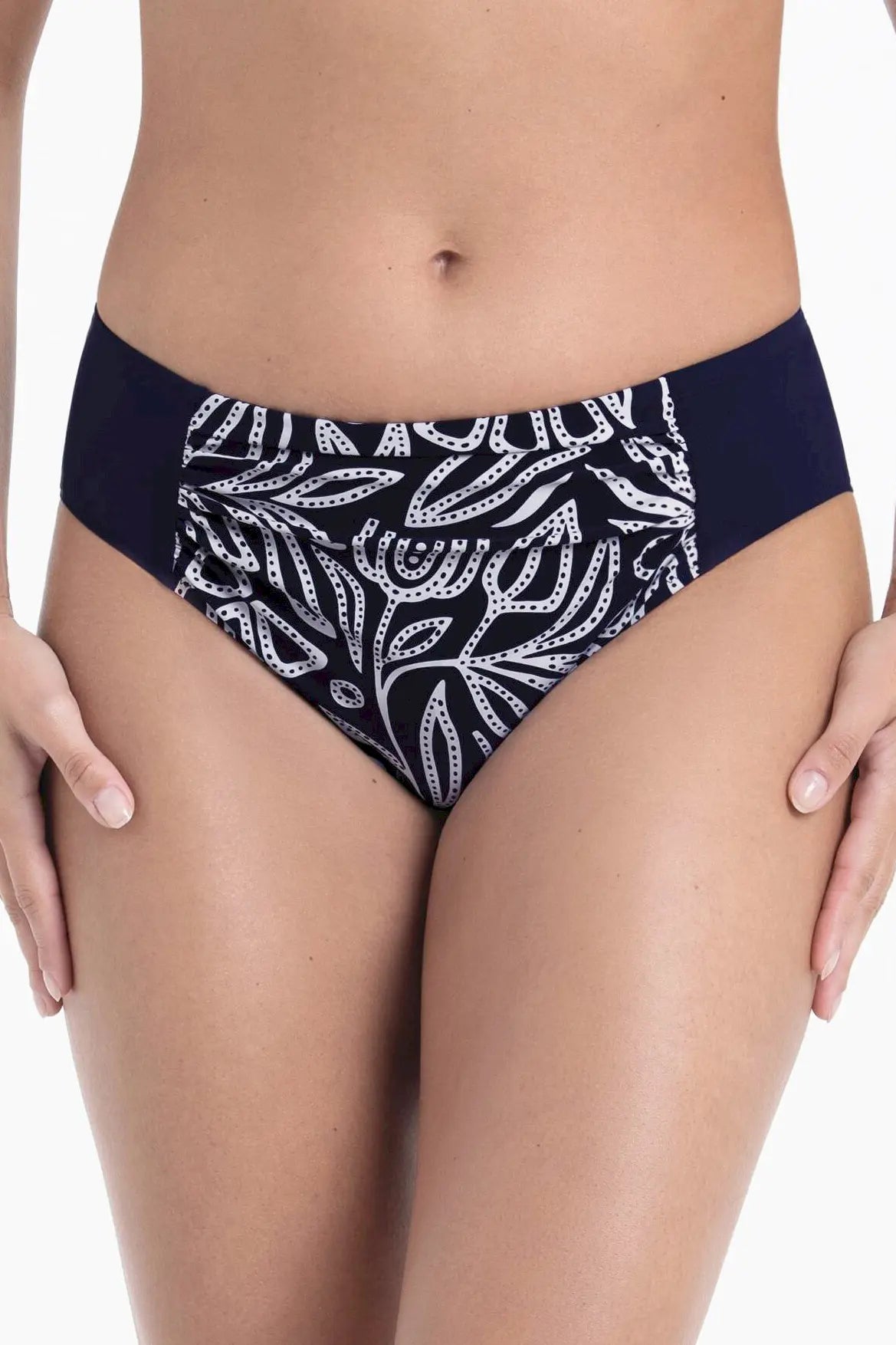Bikinihose aus der Bademode-Serie MEA Bottom von der Marke Anita care, Farbe: marine-weiss, Vorderansicht