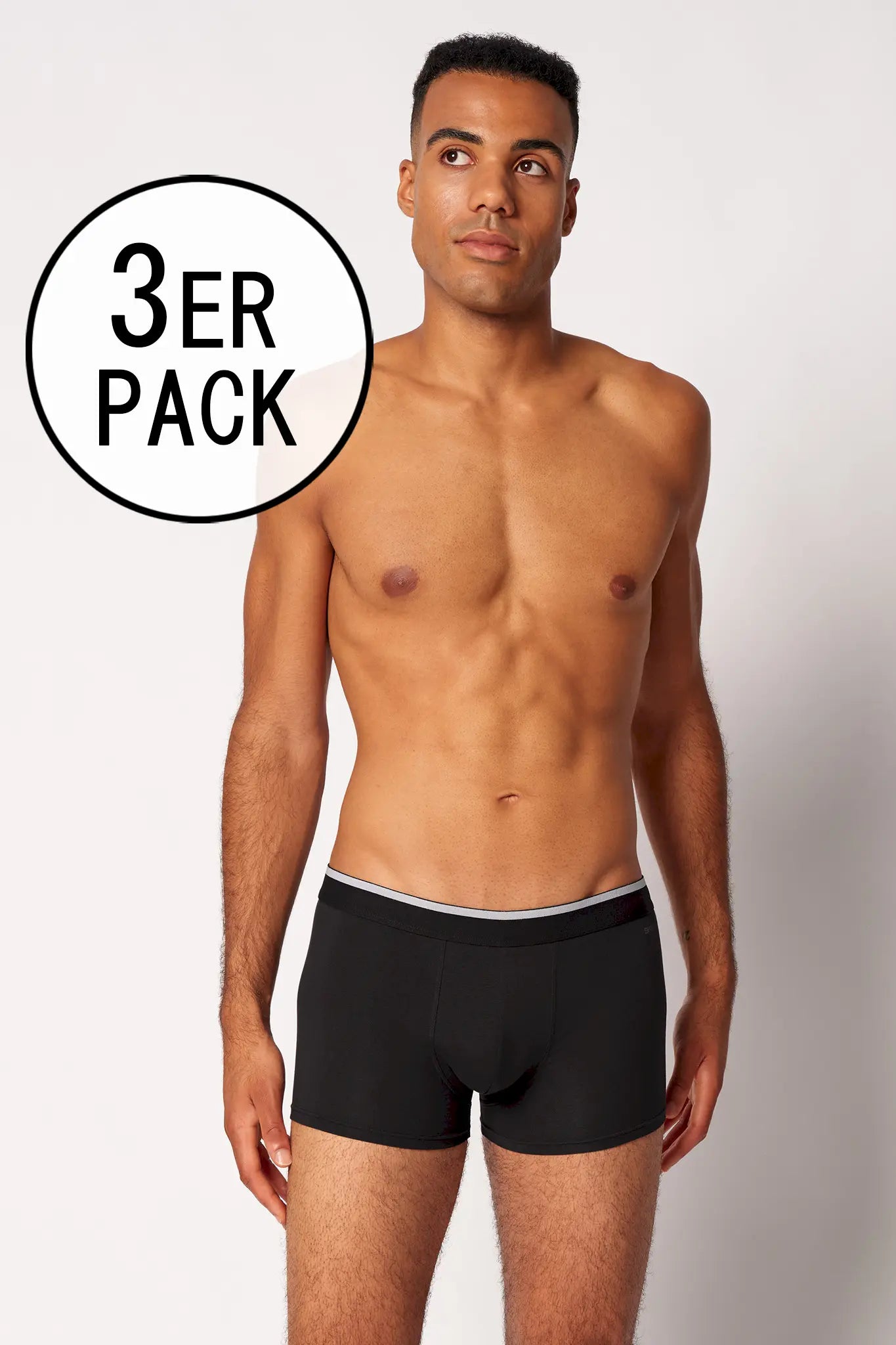 Pants im 3er Pack aus der Männerunterwäsche-Serie COTTON MULTIPACK von der Marke Skiny men, Farbe: black, Vorderansicht
