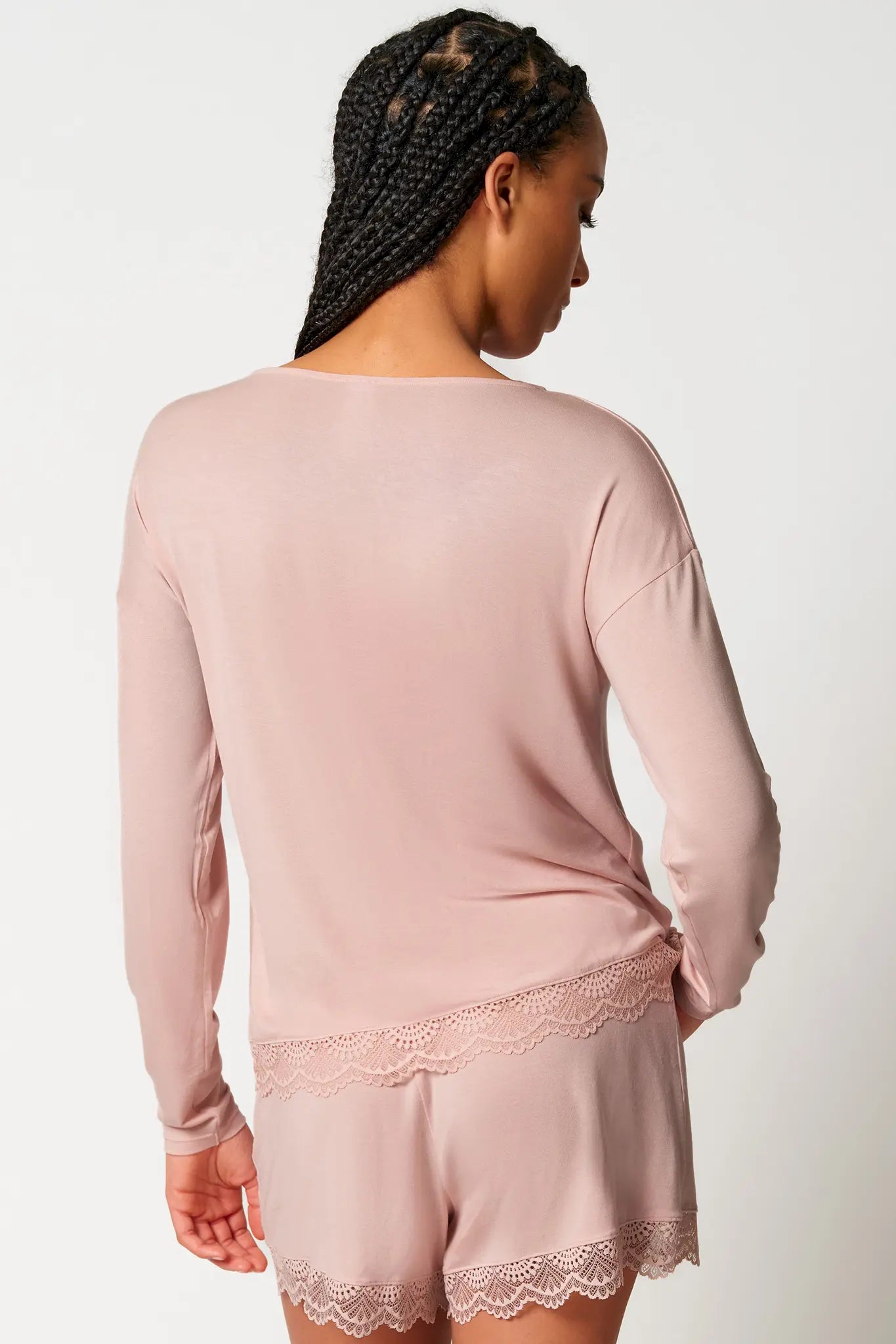 Schlafshirt langarm aus der Nachtwäsche-Serie NIGHT IN MIX & MATCH von der Marke Skiny, Farbe: rose smoke, Rückansicht