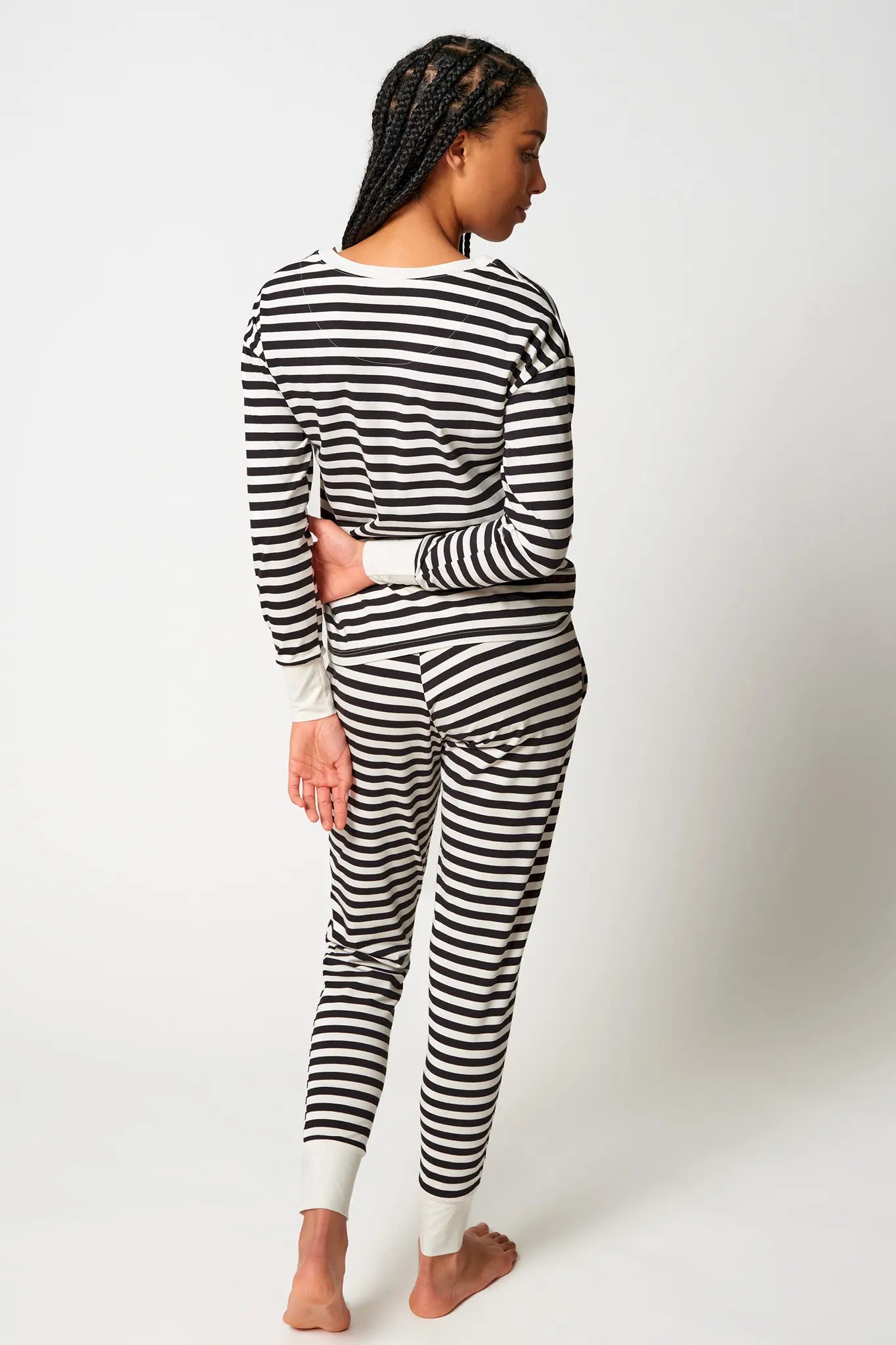 Pyjama aus der Nachtwäsche-Serie NIGHT IN MIX & MATCH von der Marke Skiny, Farbe: yingyang stripes, Rückansicht