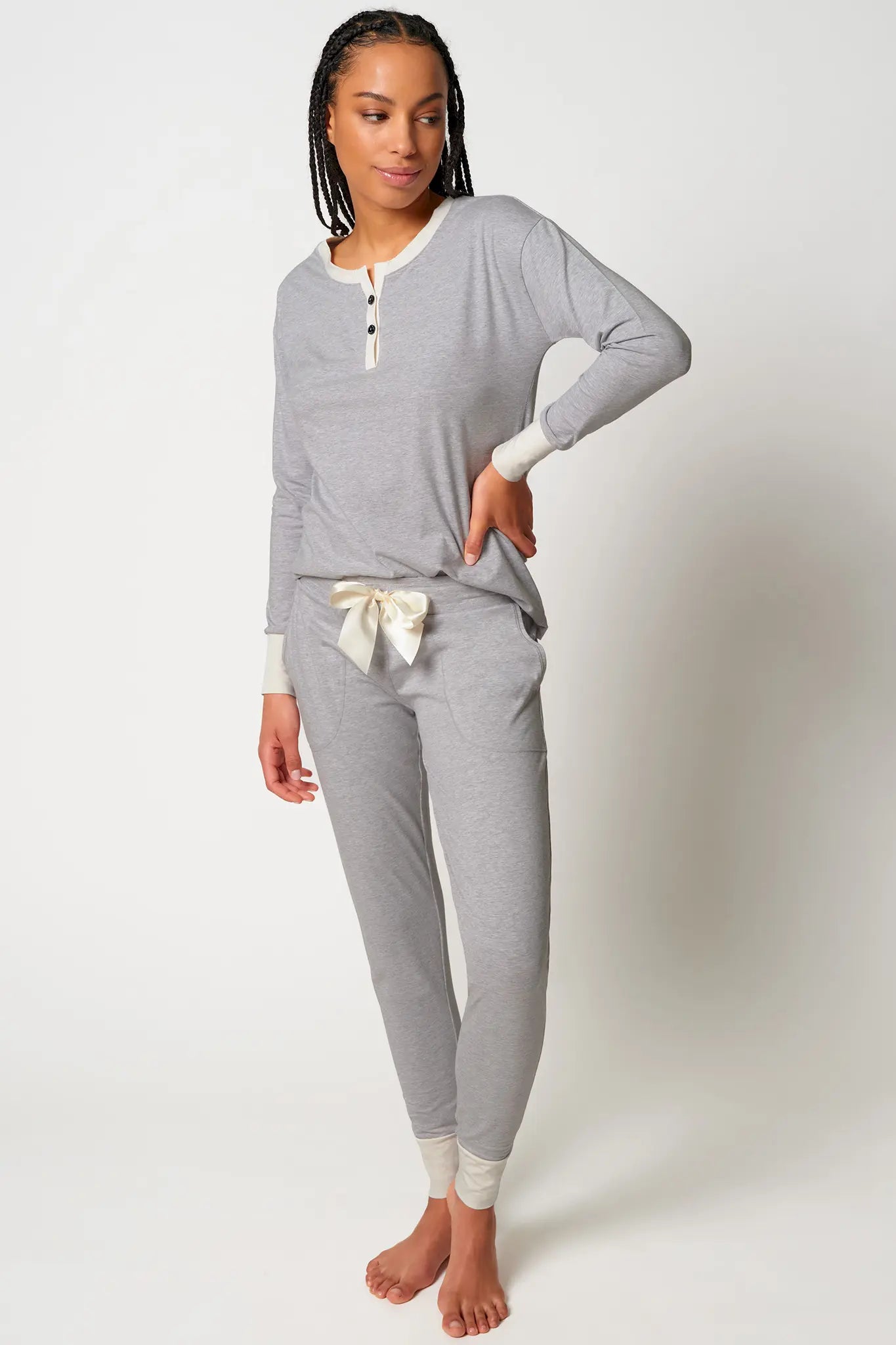 Pyjama aus der Nachtwäsche-Serie NIGHT IN MIX & MATCH von der Marke Skiny, Farbe: grey melange, Vorderansicht