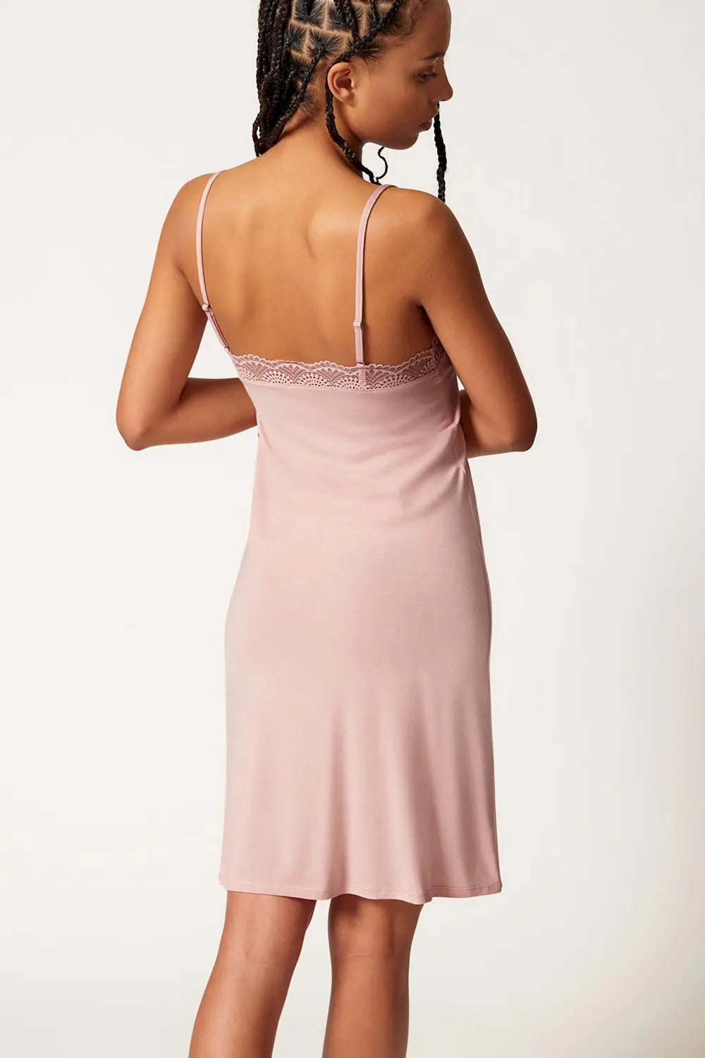 Spaghettisleepshirt aus der Nachtwäsche-Serie NIGHT IN MIX & MATCH von der Marke Skiny, Farbe: rose smoke, Rückansicht