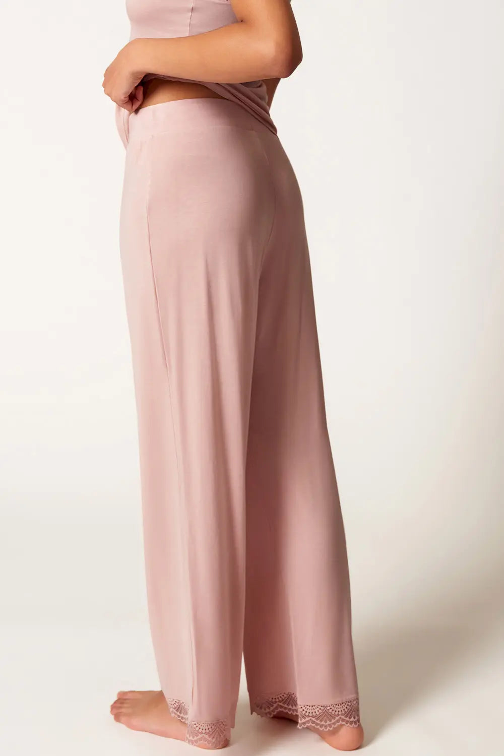 Lange Hose aus der Nachtwäsche-Serie NIGHT IN MIX & MATCH von der Marke Skiny, Farbe: rose smoke, Rückansicht