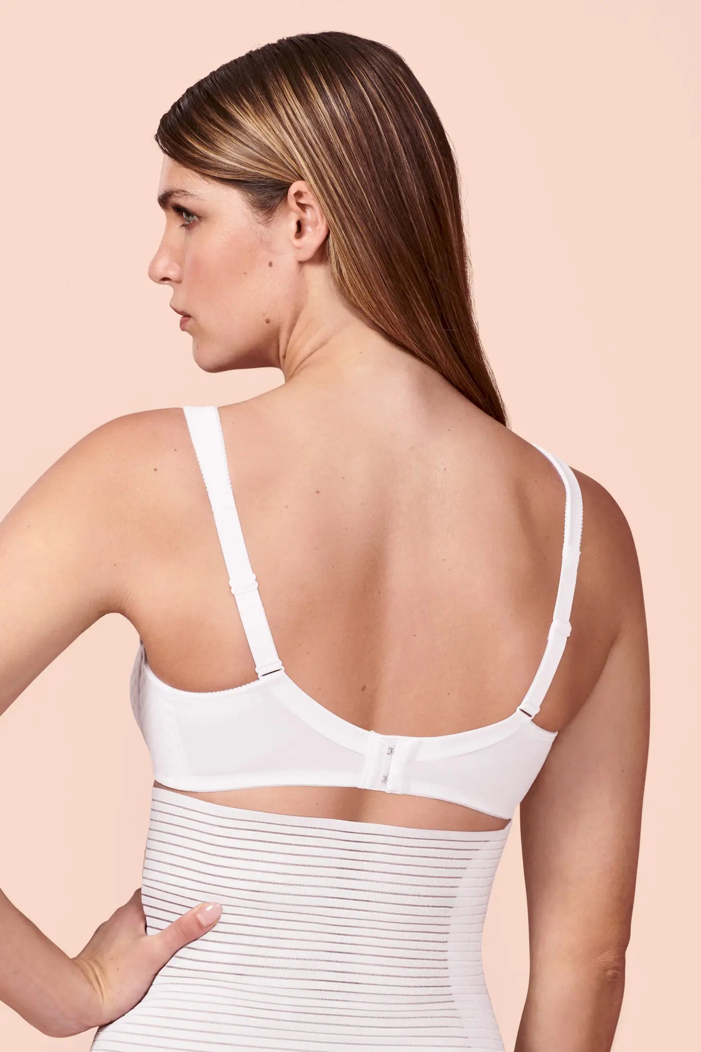 Prothesen-BH aus der Prothesenunterwäsche-Serie LISA von der Marke Anita, Farbe: weiss, Rückansicht