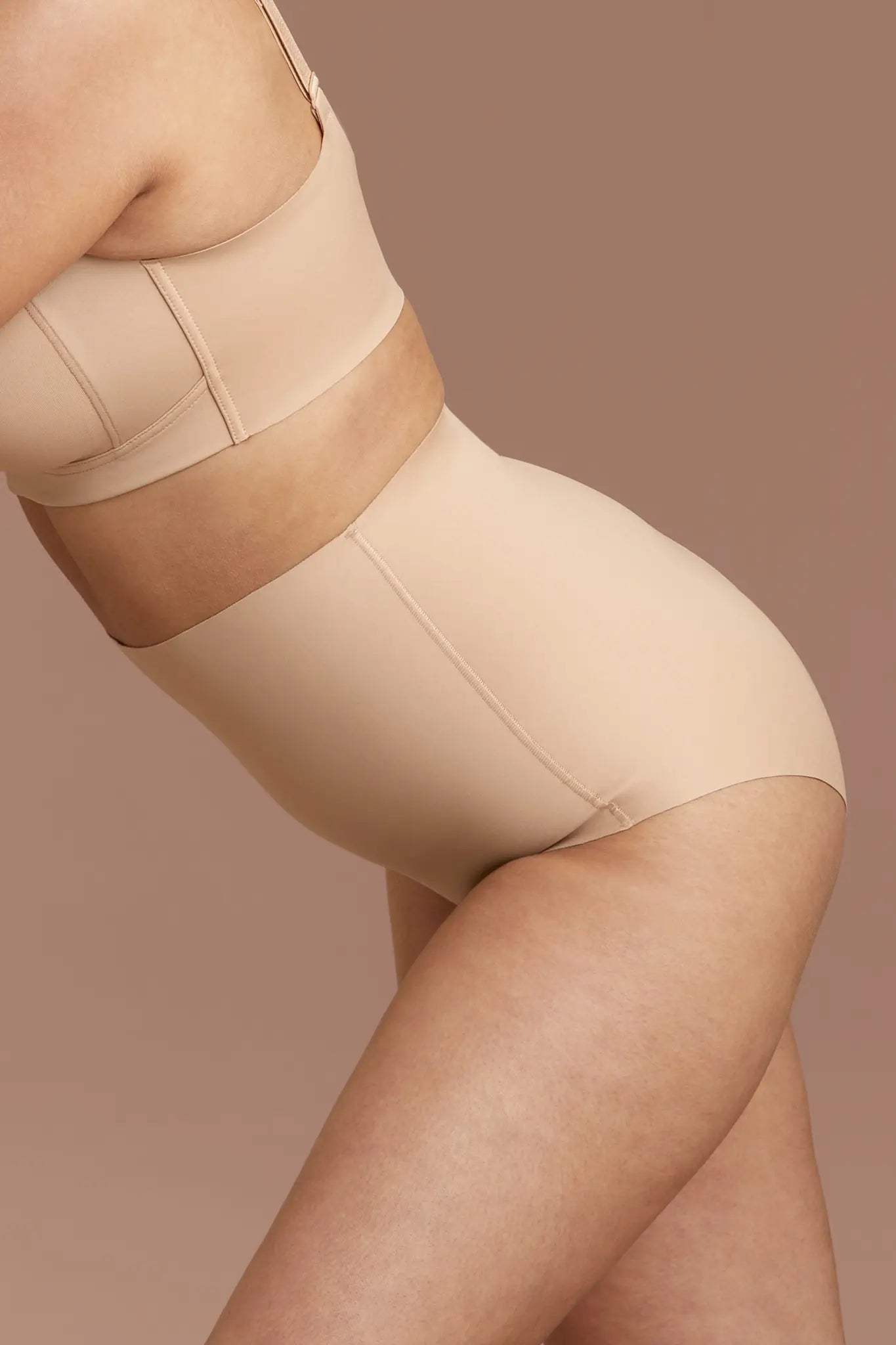 Miederslip aus der Shapewear-Serie BEAUTY SHAPER von von der Marke Anita, Farbe: deep sand, Seitenansicht