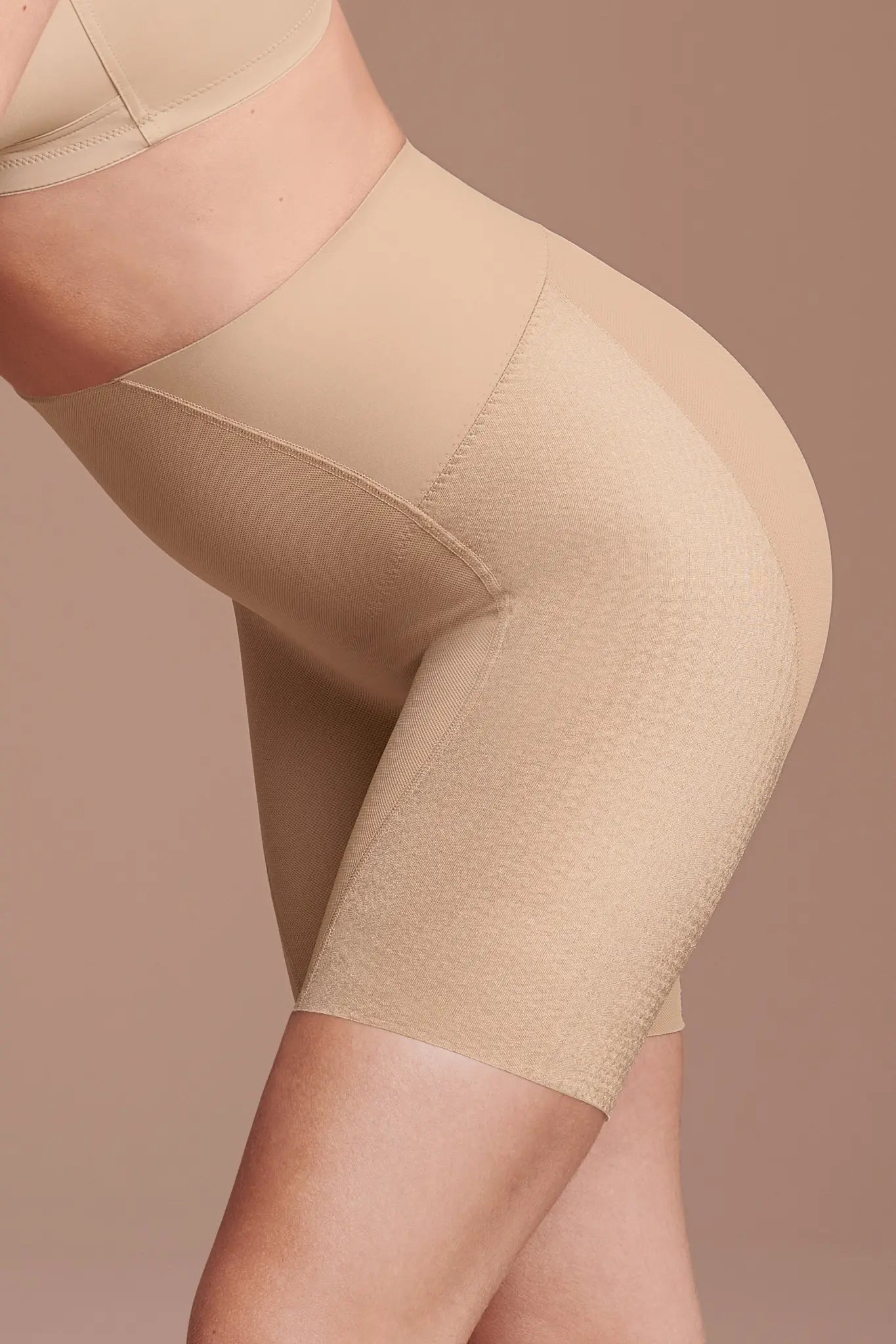 Miederhose aus der Shapewear-Serie BEAUTY SHAPER von der Marke Anita, Farbe: deep sand, Seitenansicht