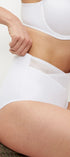 Maxi Slip aus der Shapewear-Serie TRUE SHAPE SENSATION von der Marke Triumph, Farbe: white, Seitenansicht