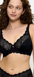 Bügel BH aus der Dessous-Serie AMOURETTE mit Spitze von der Marke Triumph, Farbe: black, Vorderansicht