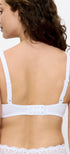 Gefütterter Halbschalen BH aus der Dessous-Serie AMOURETTE aus Spitze von der Marke Triumph, Farbe: white, Rückansicht