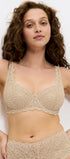 Gefütterter Halbschalen BH aus der Dessous-Serie AMOURETTE aus Spitze von der Marke Triumph, Farbe: skin, Vorderansicht