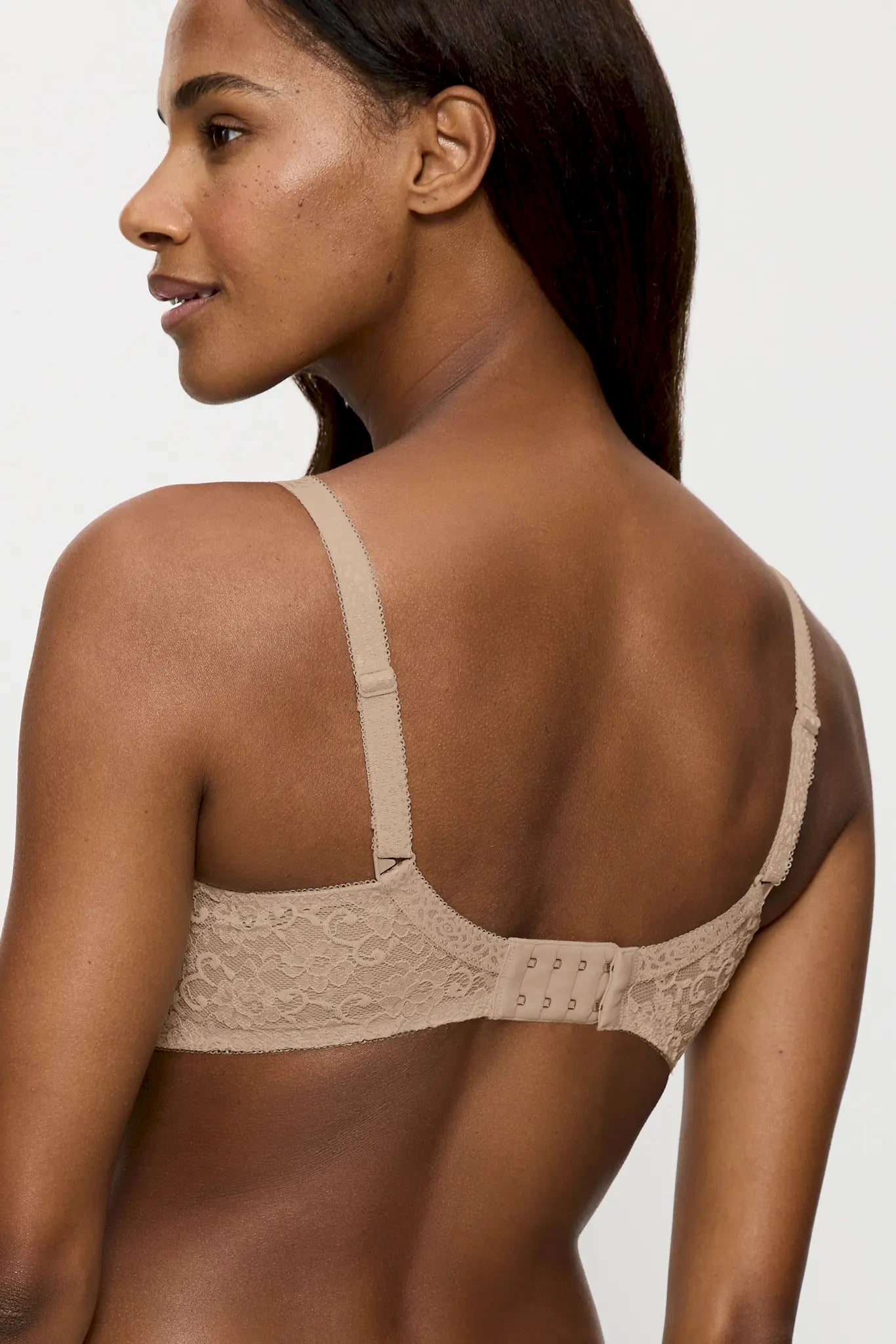 Minimizer BH ohne Bügel aus der Dessous-Serie aus Spitze AMOURETTE von der Marke Triumph, Farbe: skin, Rückansicht