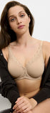 Minimizer BH  aus der Dessous-Serie aus Spitze AMOURETTE von der Marke Triumph, Farbe: skin, Vorderansicht