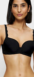 Gefütterter Bügel BH aus der Dessous-Serie aus Spitze AMOURETTE von der Marke Triumph, Farbe: black, Vorderansicht