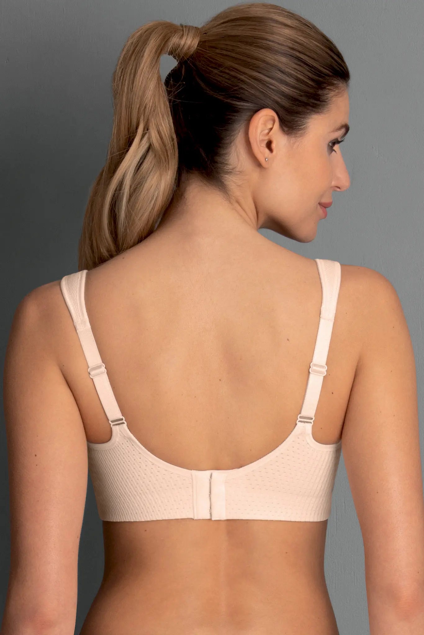 Sport BH aus der Sportwäsche-Serie AIR CONTROL DELTAPAD von der Marke Anita active, Farbe: smart rose, Rückansicht
