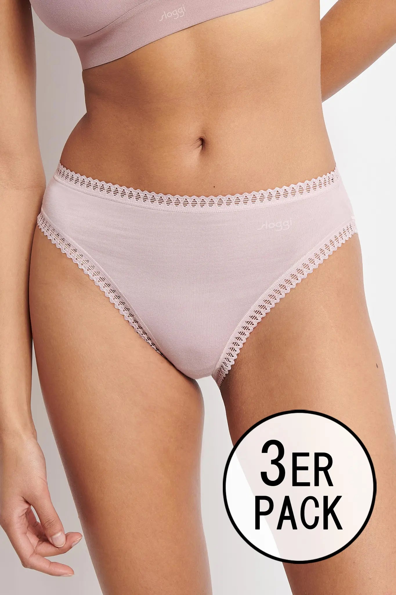 High Leg Slip aus der Unterwäsche-Serie GO CRUSH von der Marke Sloggi, Farbe: multiple colours, Vorderansicht