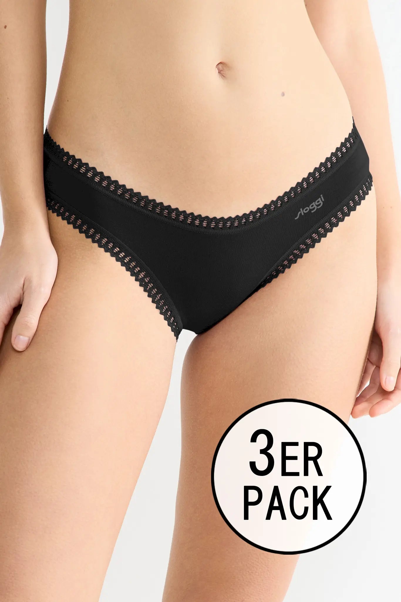 Mini Slip aus der Unterwäsche-Serie GO CRUSH von der Marke Sloggi, Farbe: black, Vorderansicht