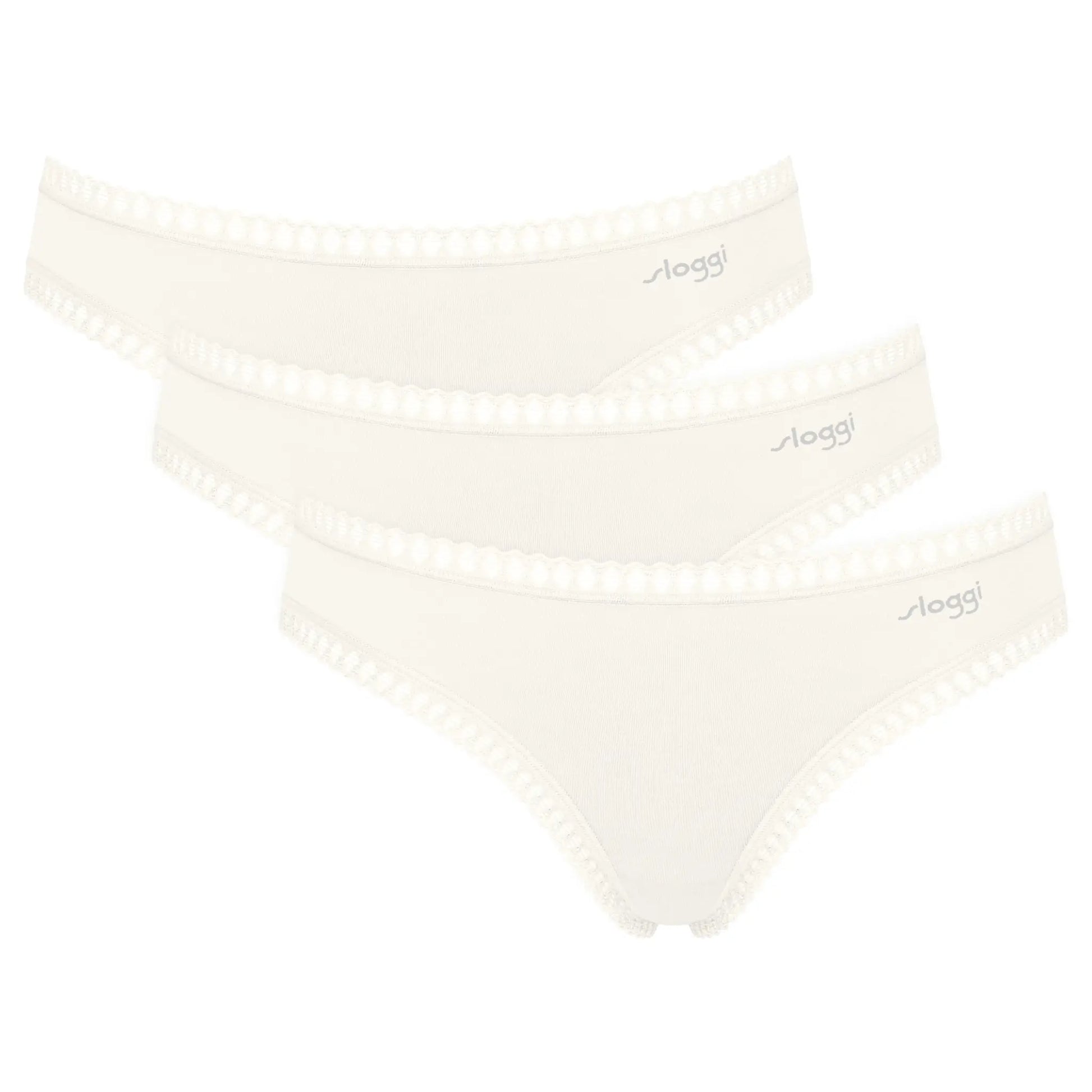 Mini Slip aus der Unterwäsche-Serie GO CRUSH von der Marke Sloggi, Farbe: silk white, Produktfoto