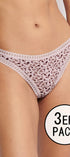 String aus der Unterwäsche-Serie GO CRUSH von der Marke Sloggi, Farbe: multiple colours, Vorderansicht