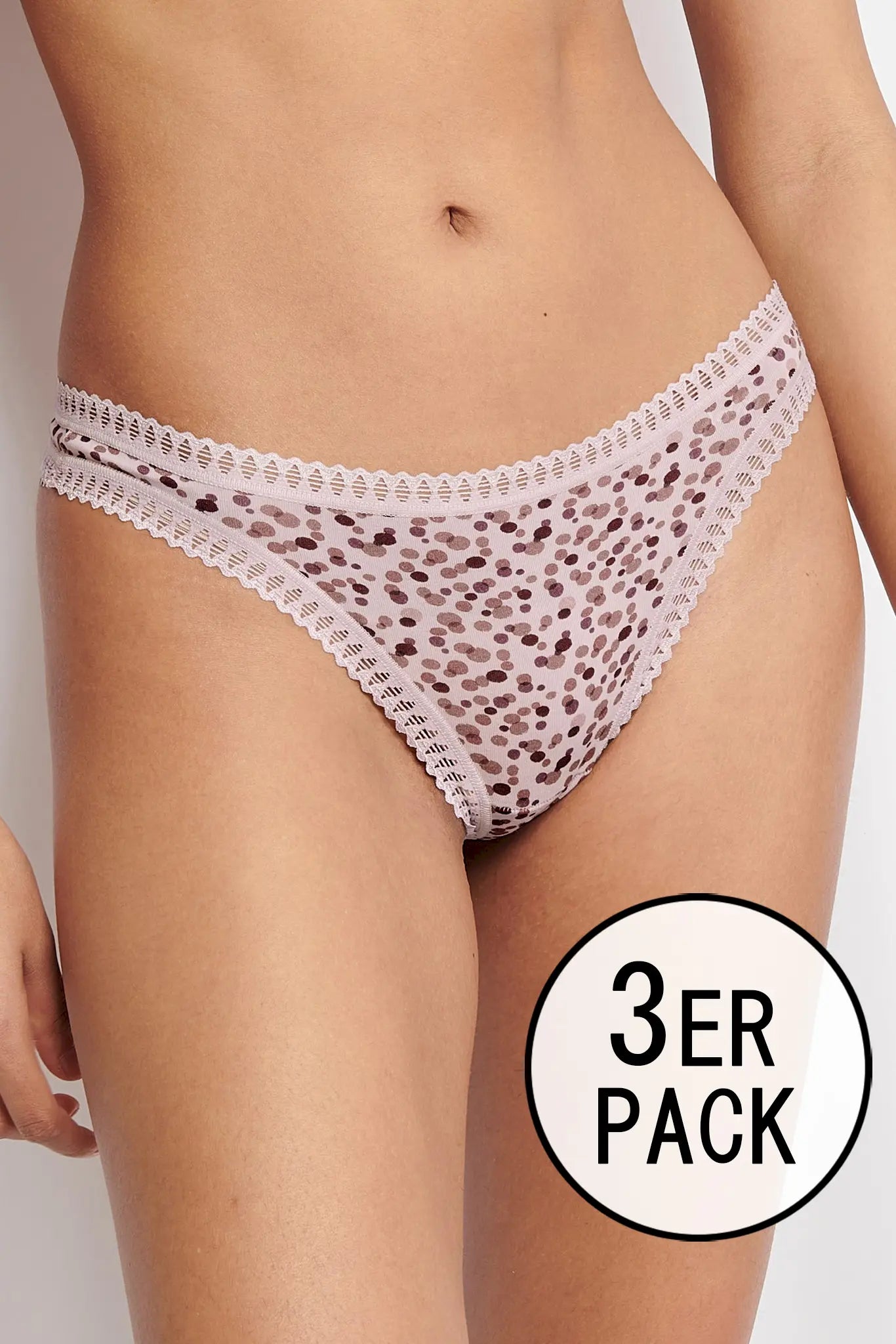 String aus der Unterwäsche-Serie GO CRUSH von der Marke Sloggi, Farbe: multiple colours, Vorderansicht