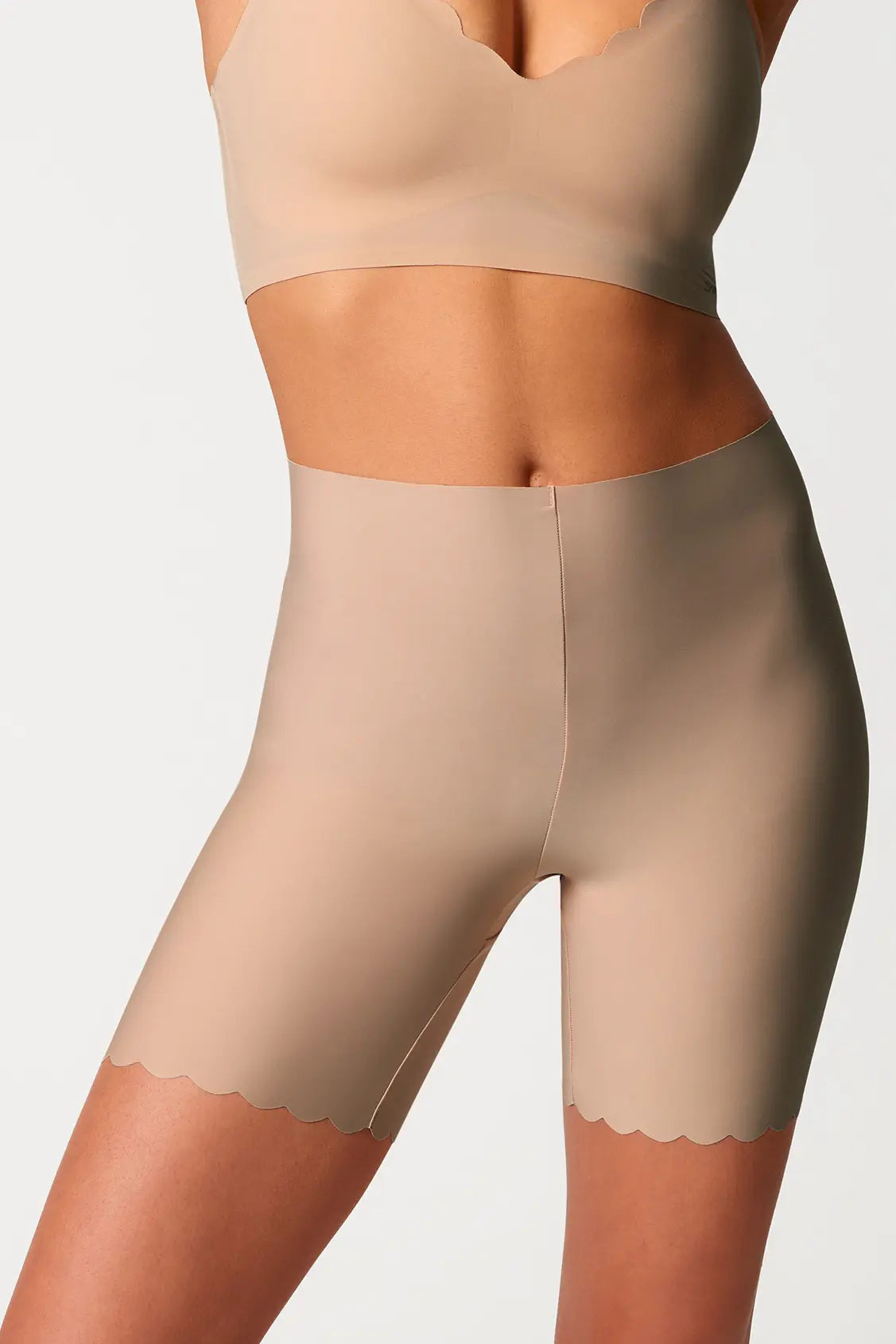 Kurze Hose aus der Wäsche-Serie SENSATION von der Marke Skiny, Farbe: beige, Vorderansicht