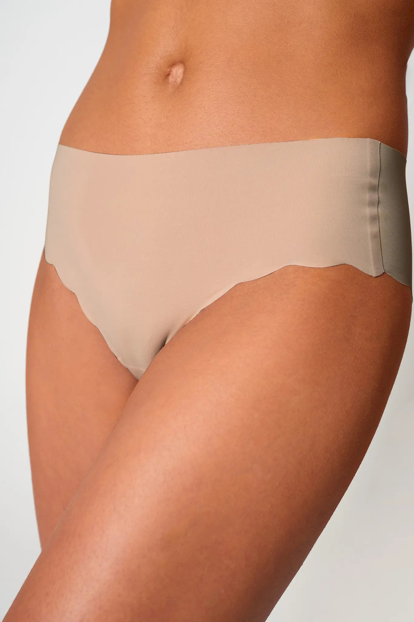 Panty aus der Wäsche-Serie SENSATION von der Marke Skiny, Farbe: beige, Seitenansicht