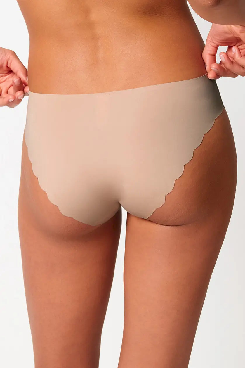 Rio Slip aus der Wäsche-Serie SENSATION von der Marke Skiny, Farbe: beige, Rückansicht