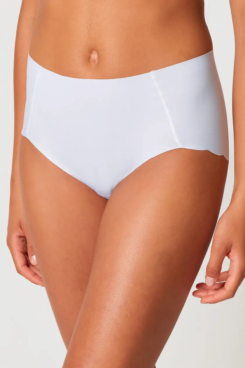 High Waist Slip aus der Wäsche-Serie SENSATION von der Marke Skiny, Farbe: white, Vorderansicht