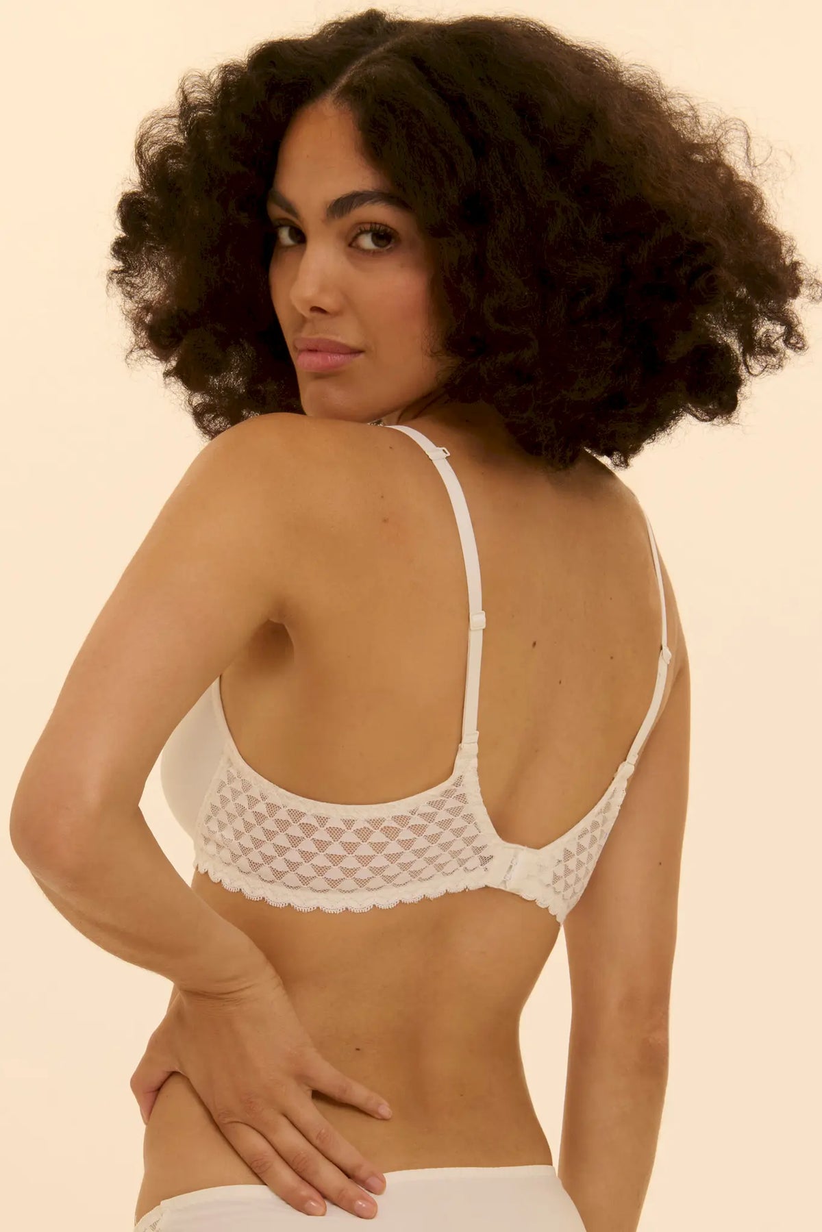 Spacer-BH aus der Wäsche-Serie SUBTILE für Damen von der Marke Simone Perele, Farbe: naturel, Rückansicht