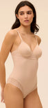 Body mit Bügeln aus der Wäsche-Serie SUBTILE von der Marke Simone Perele, Farbe: skin rose, Seitenansicht