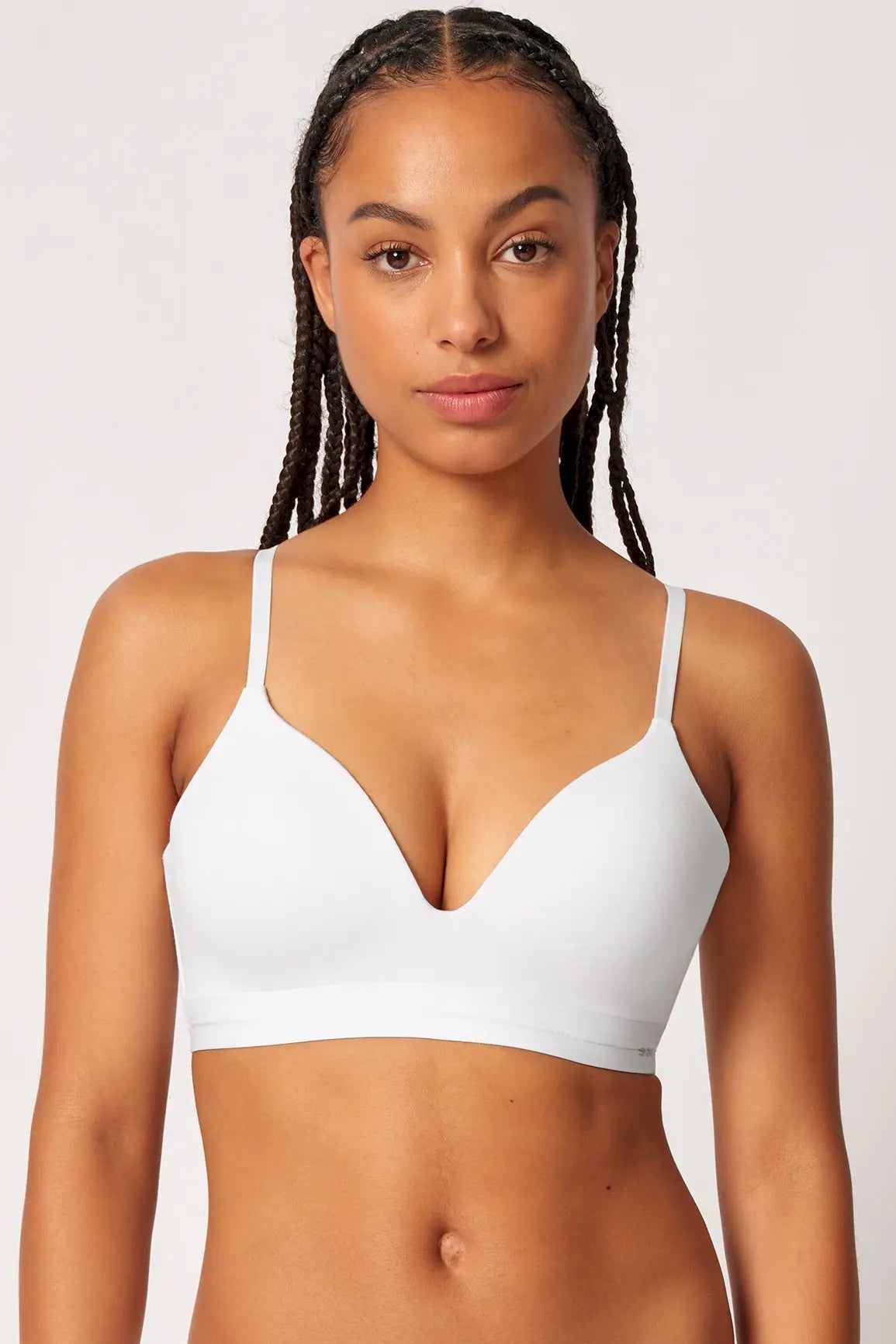 Triangel BH gepaddet aus der Wohlfühlwäsche-Serie SMARTOUCH von der Marke Skiny, Farbe: white, Vorderansicht