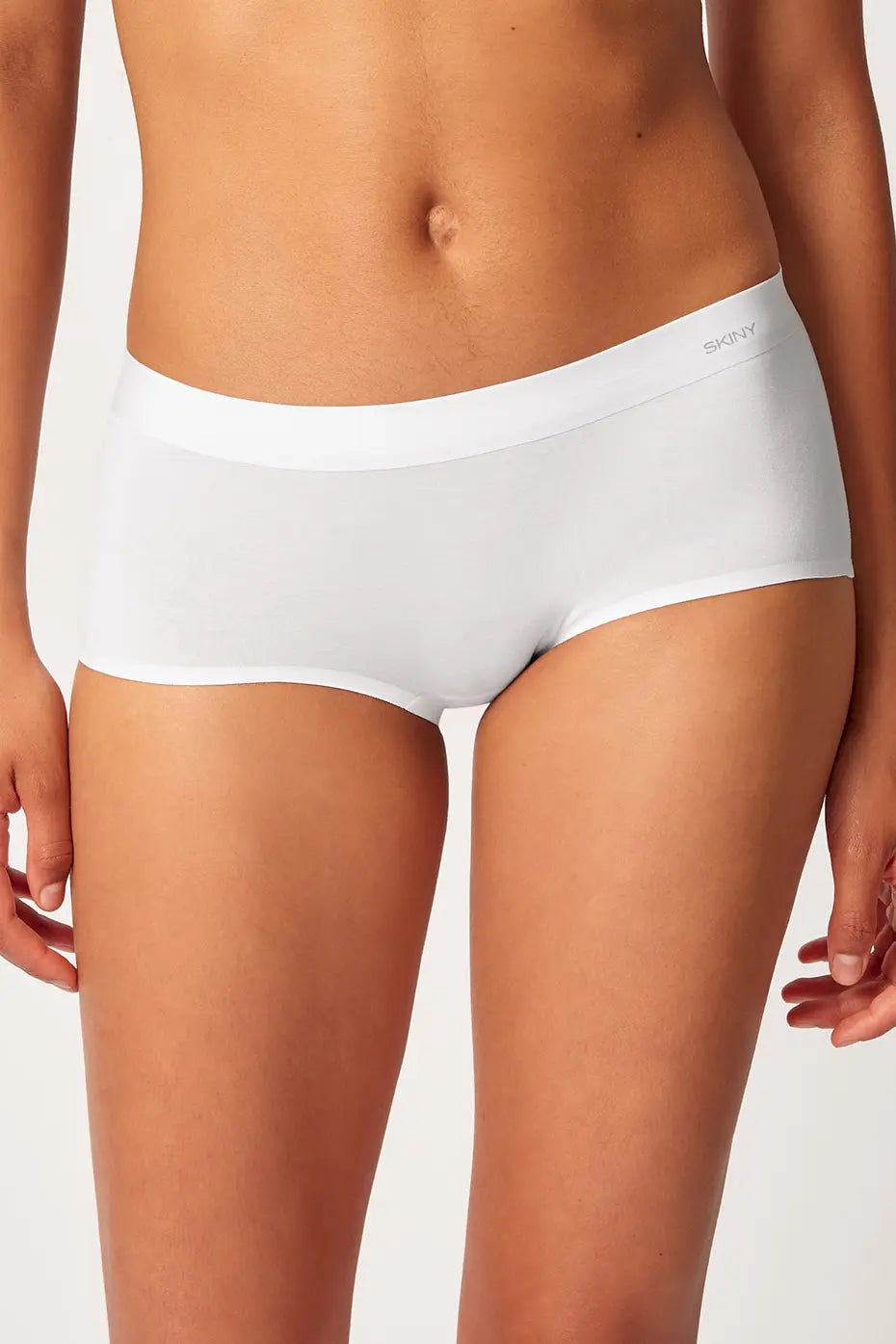 Panty aus der Wohlfühlwäsche-Serie SMARTOUCH von der Marke Skiny, Farbe: white, Vorderansicht