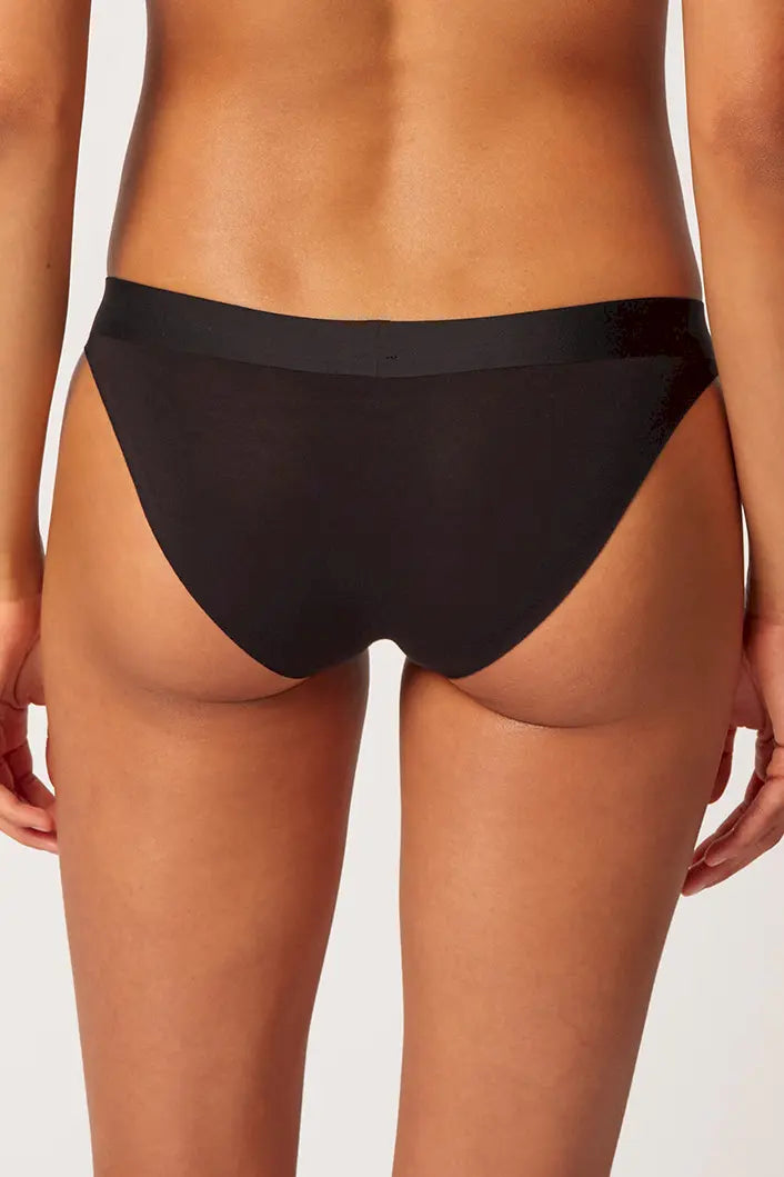 Rio Slip aus der Wohlfühlwäsche-Serie SMARTOUCH von der Marke Skiny, Farbe: black, Rückansicht