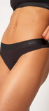 String aus der Wohlfühlwäsche-Serie SMARTOUCH von der Marke Skiny, Farbe: black, Seitenansicht