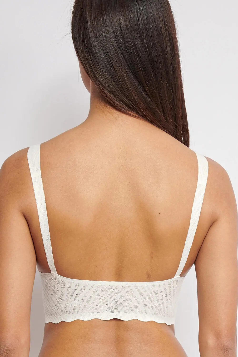 Romantischer Bralette aus der Bodywear-Serie ZERO FEEL BLISS von der Marke Sloggi, Farbe: silk white, Rückansicht