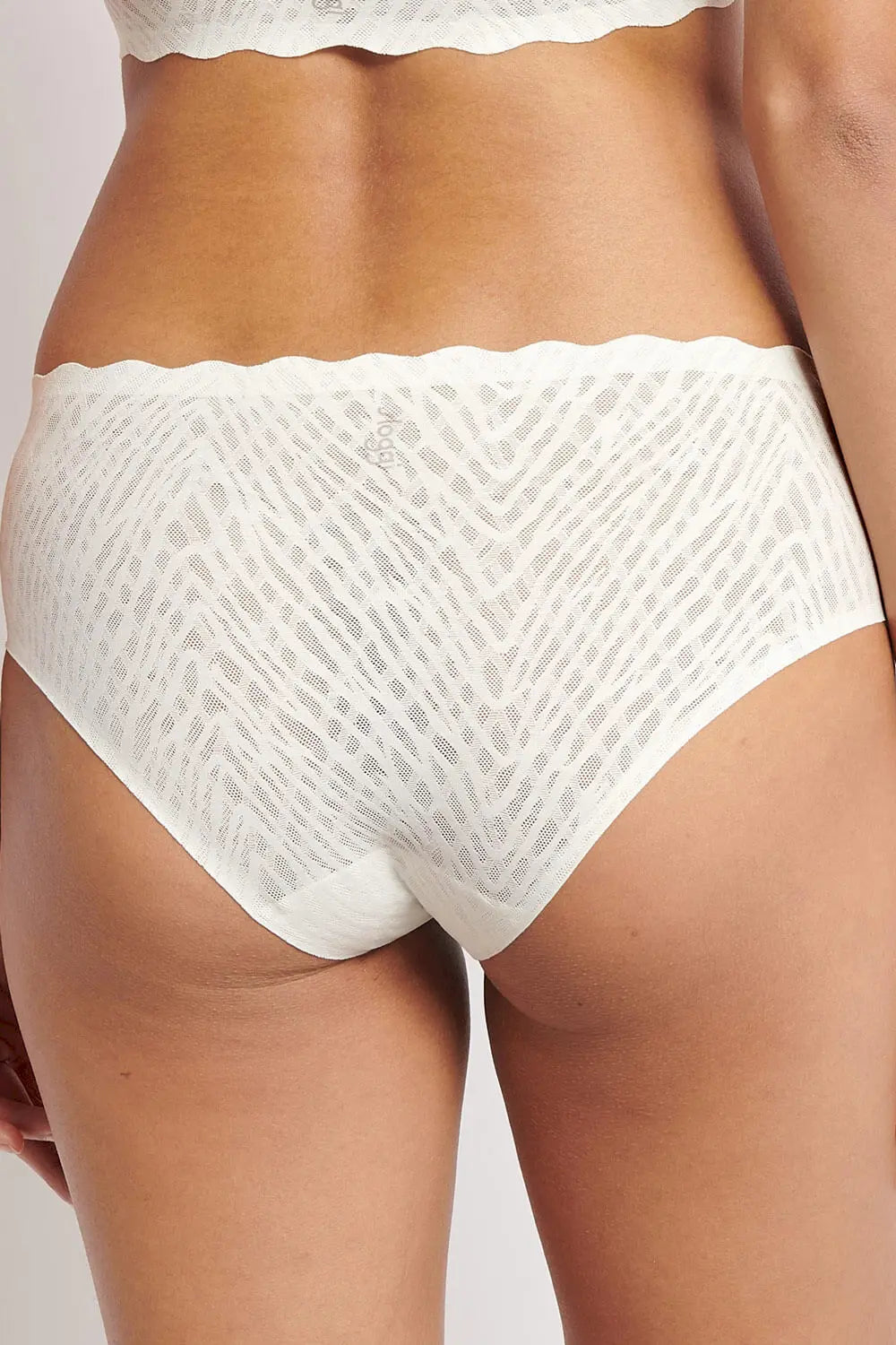 Hipster aus der romantischen Bodywear-Serie ZERO FEEL BLISS von der Marke Sloggi, Farbe: silk white, Rückansicht