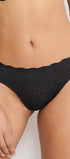 Slip aus der romantischen Bodywear-Serie ZERO FEEL BLISS von der Marke Sloggi, Farbe: black, Vorderansicht
